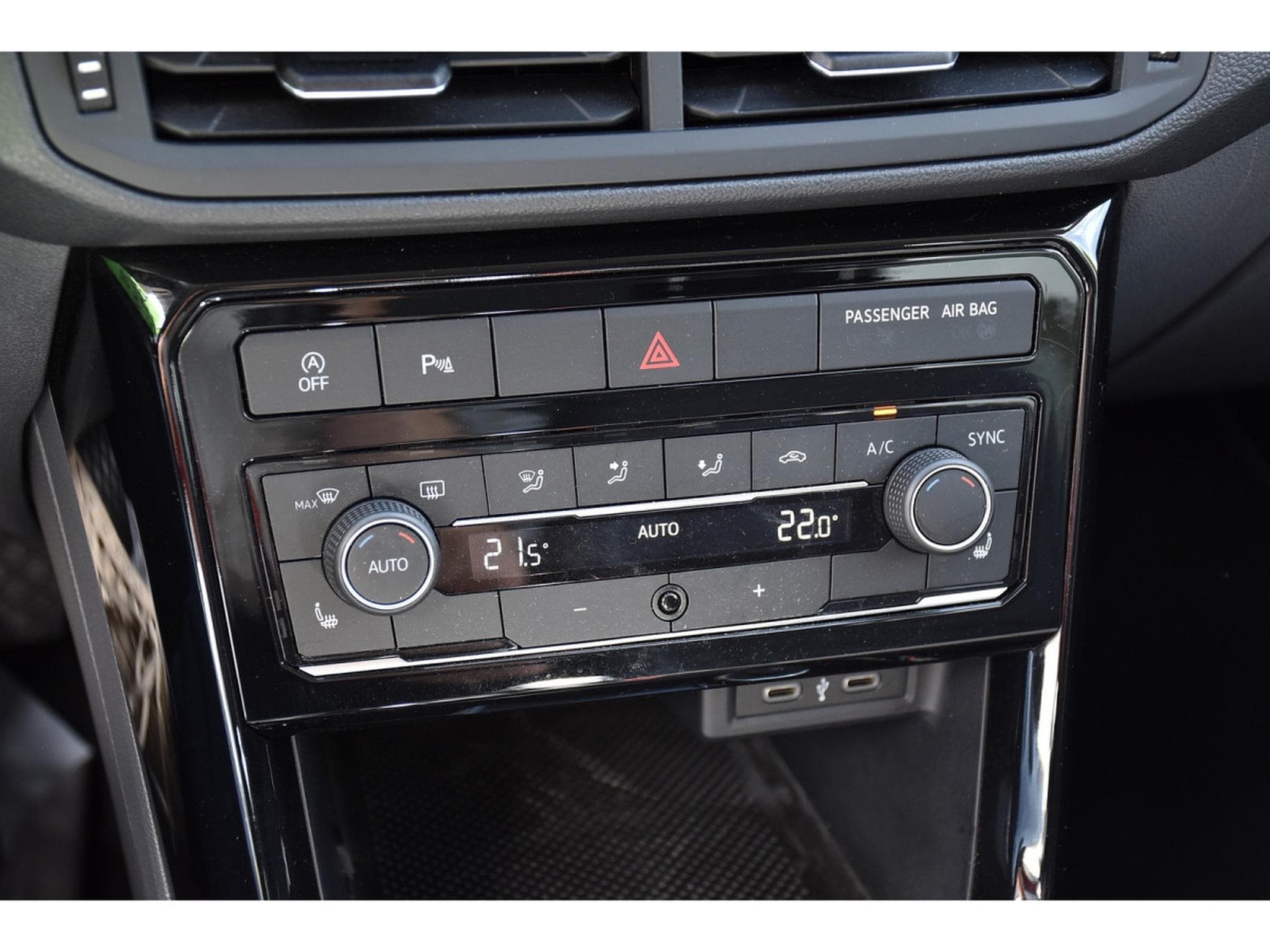 VW T-Cross 1.5 TSI Style DSG ACC LANE SIDE GPS CAM (2021) - Foto 17