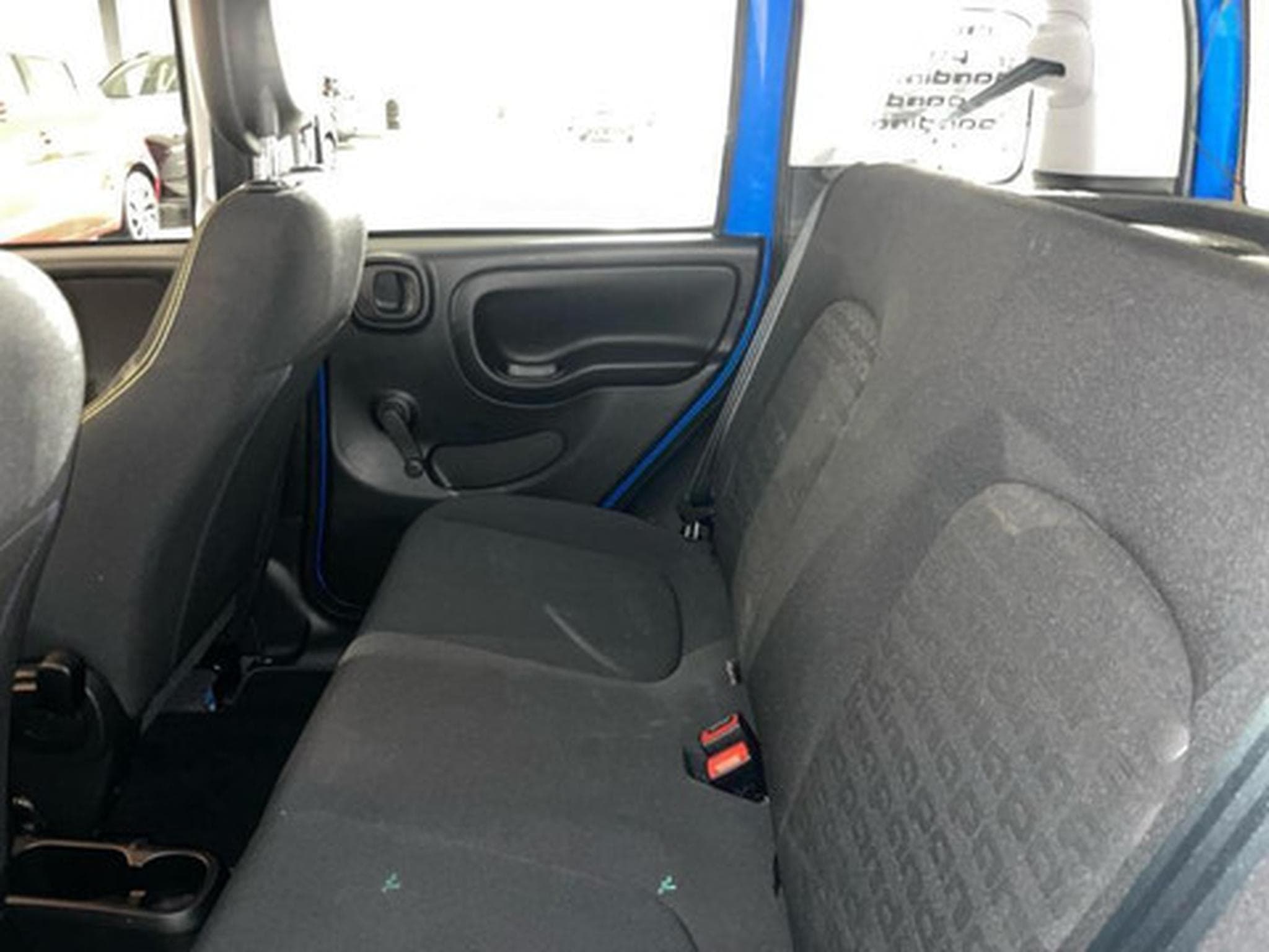 Fiat Panda 1.0 Hybrid 70 MT6 (2024) - Foto 11
