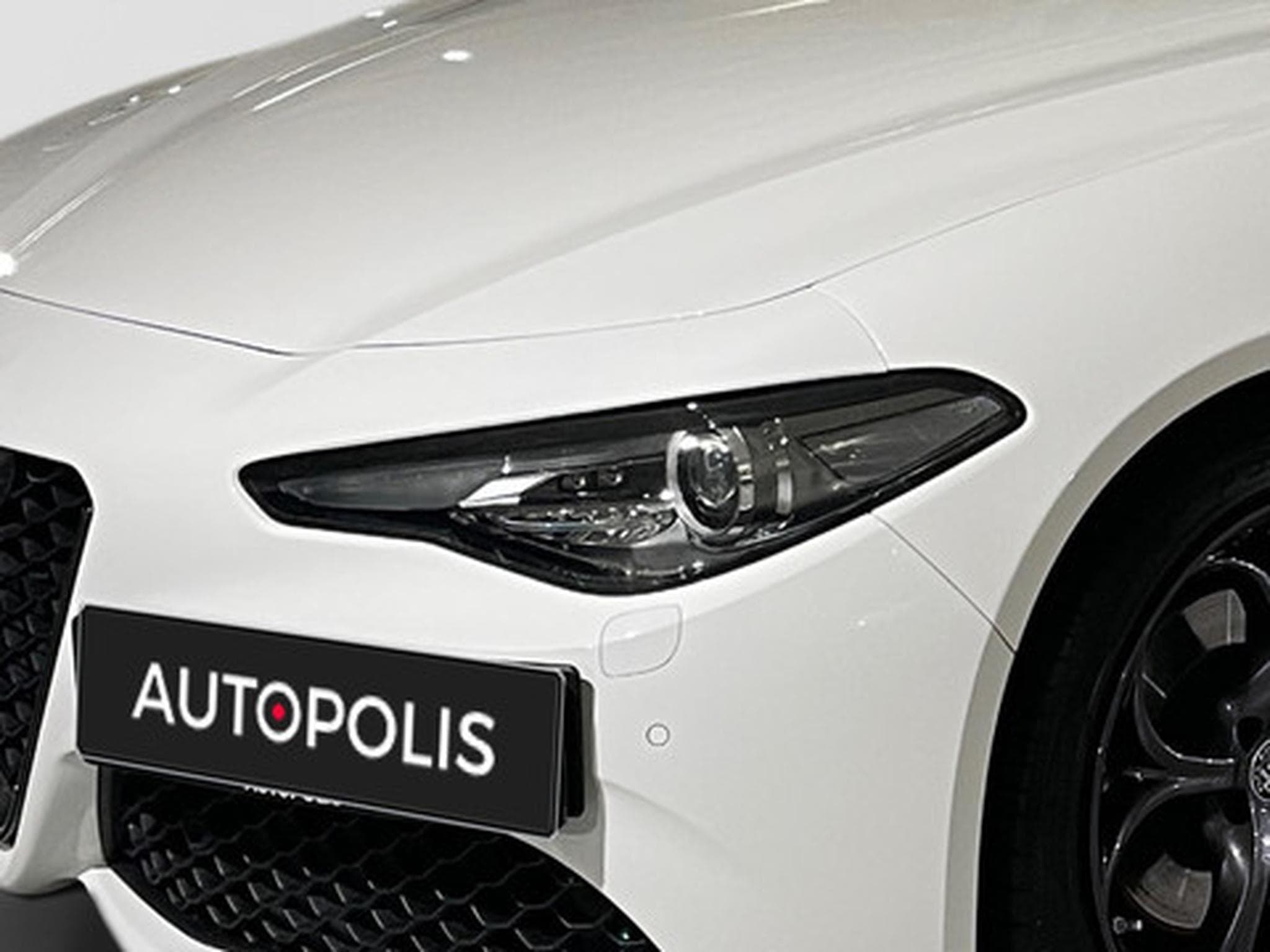 Alfa-Romeo Giulia 2.0 TB 280 Q4 Veloce AUTO (2021) - Foto 4