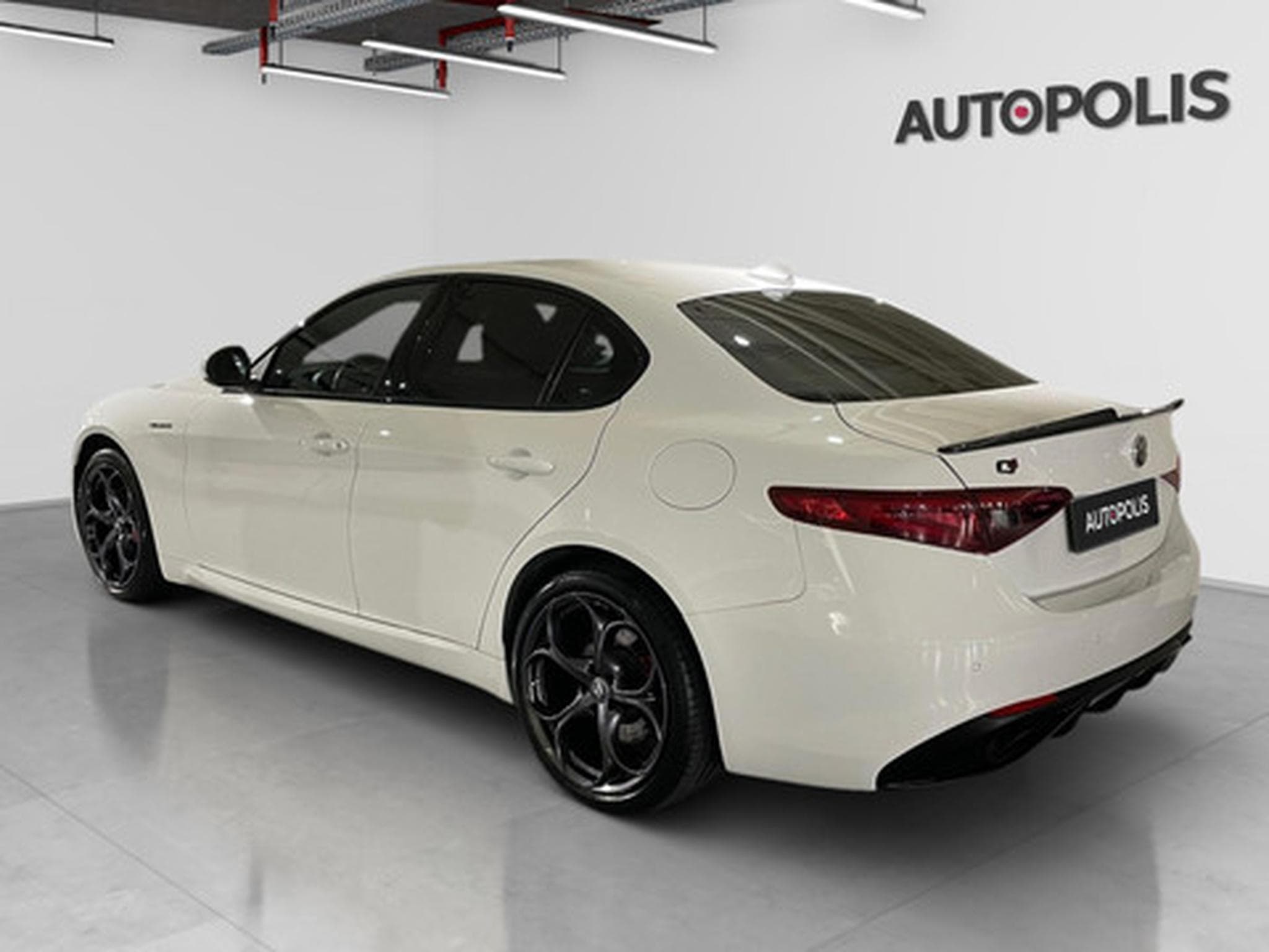 Alfa-Romeo Giulia 2.0 TB 280 Q4 Veloce AUTO (2021) - Foto 6