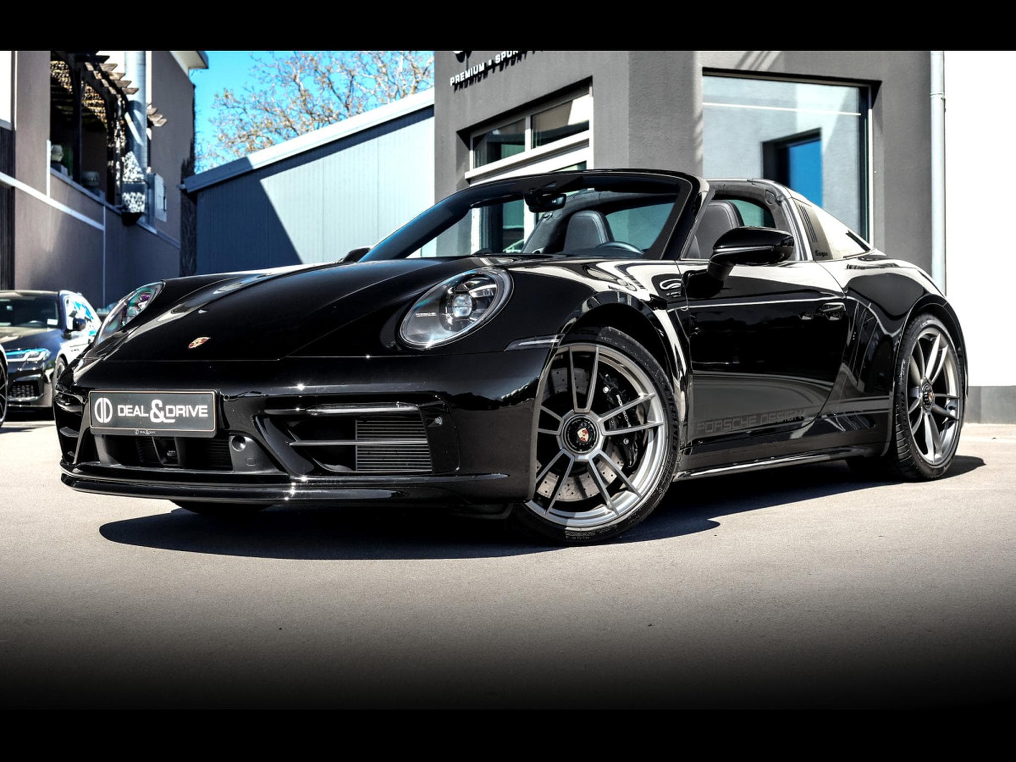 Porsche 911 .1 911 TARGA 4 GTS PDK EDITION 50 YEARS PORSCHE DESIGN 1/750 (2023) - Photo 1