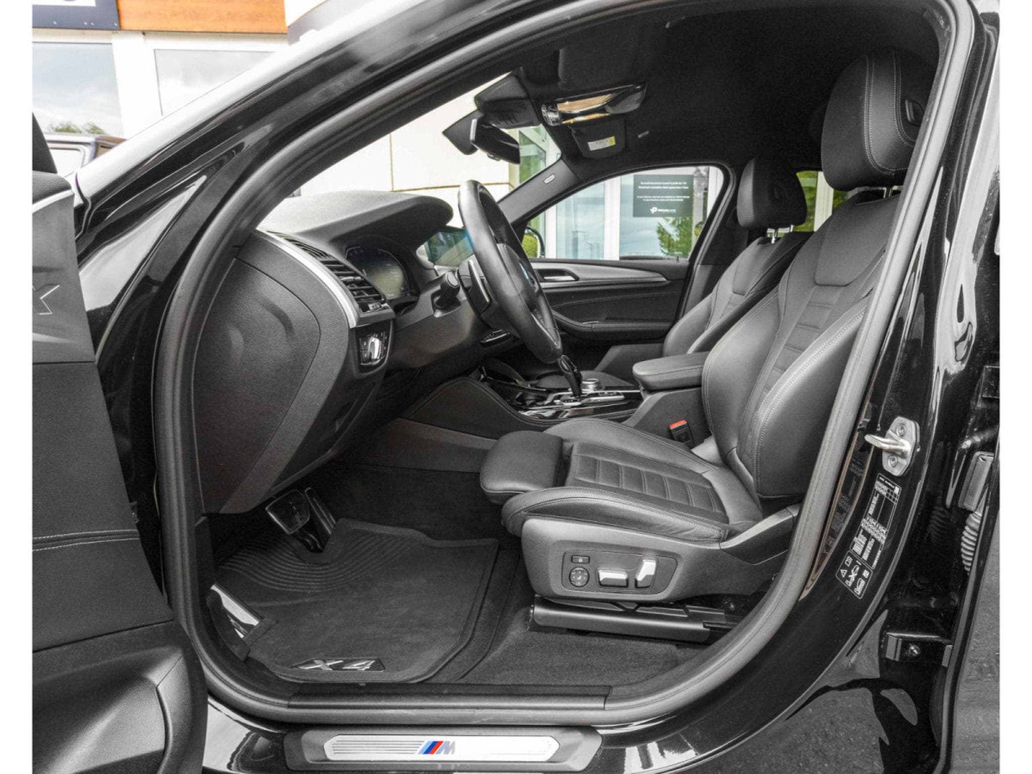 BMW X4 xDrive 20d/ 4WD /M PAKET/NAVI /LED/19/360°/KEYLESS (2021) - Photo 5