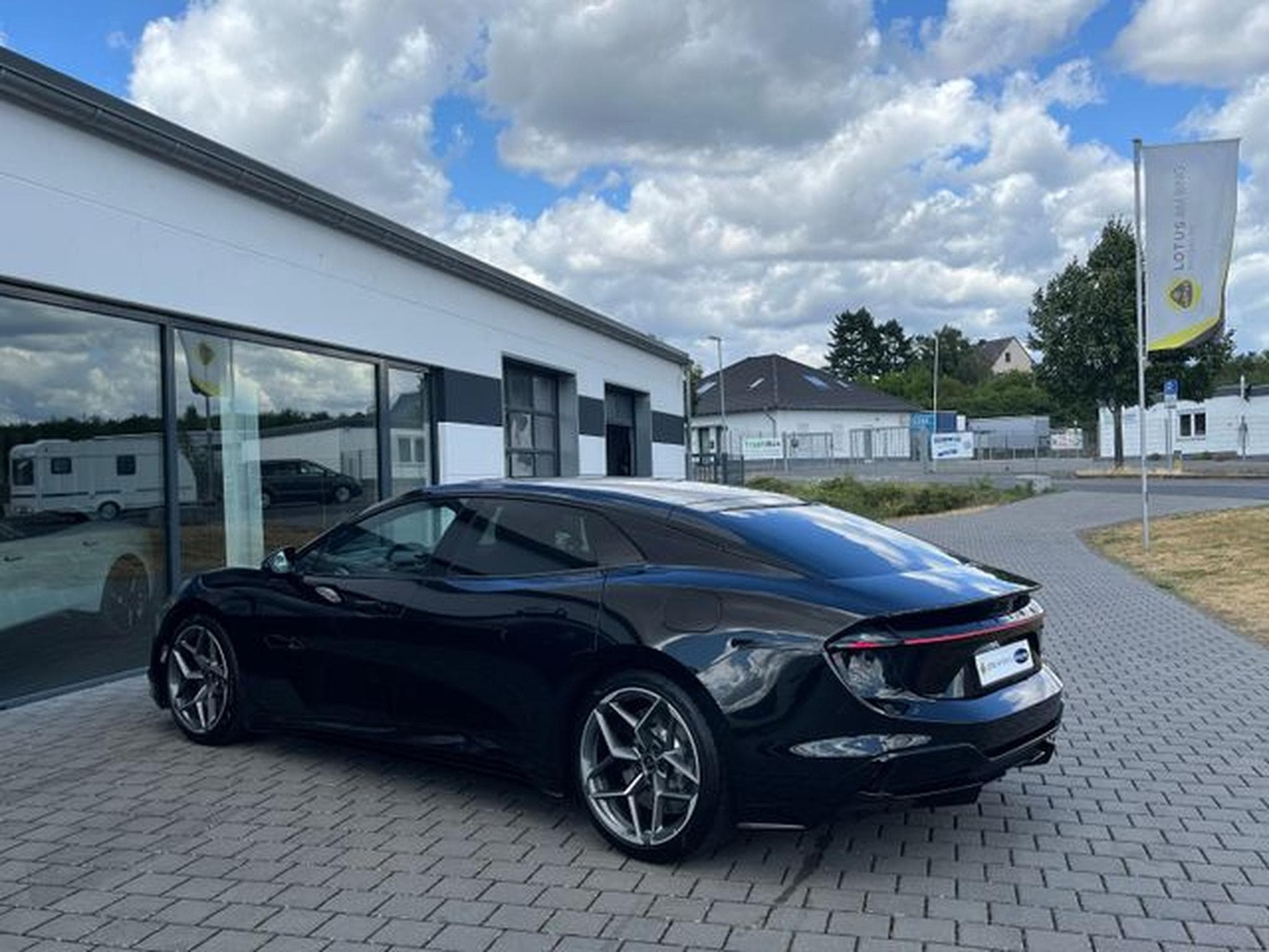 Lotus Emeya Emeya 600 GT SE *Lotus am Ring by Komo-Tec* (2025) - Photo 6