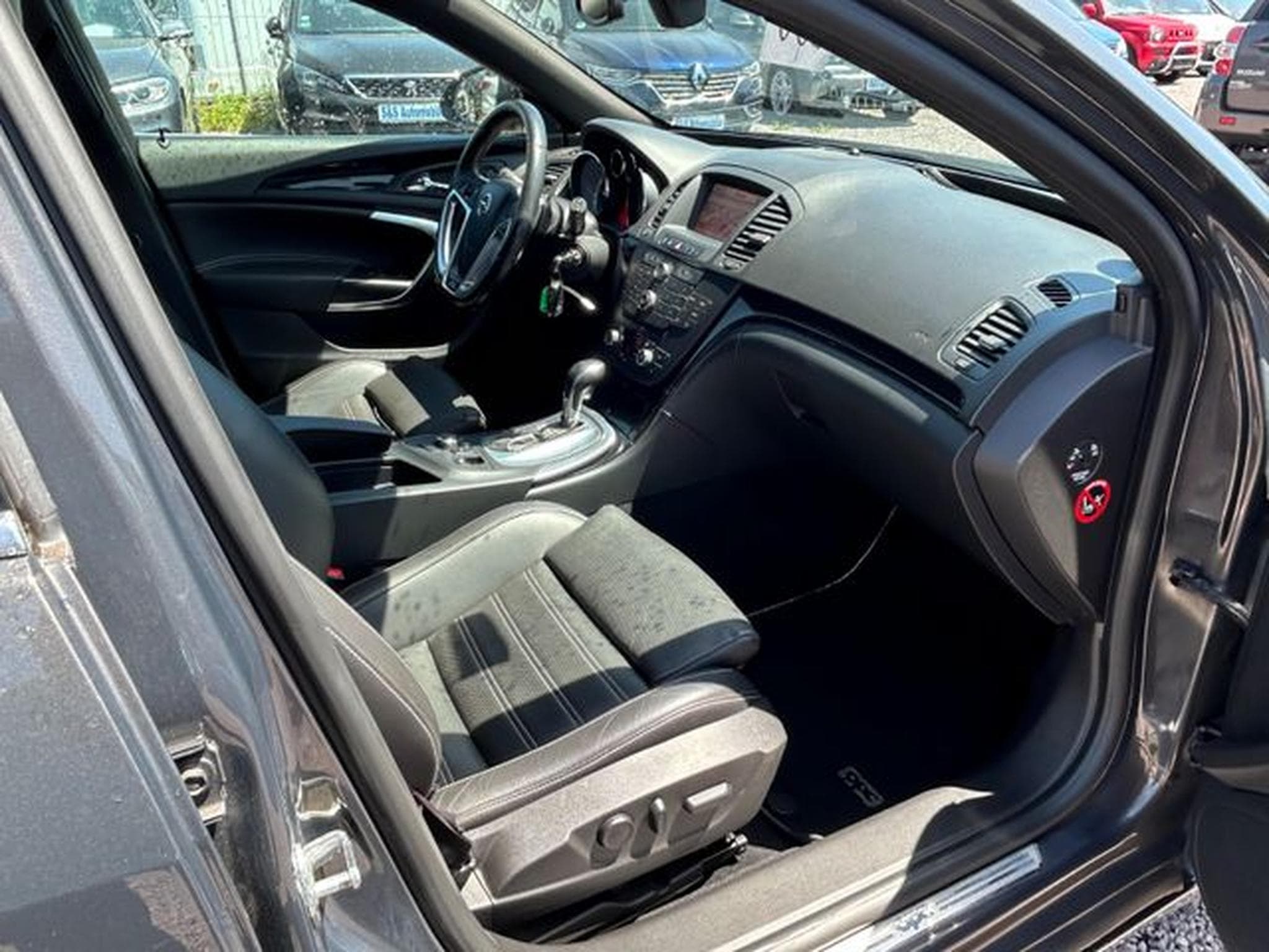 Opel Insignia Insignia Sports Tourer OPC Unlimited 2.8 T 4x4 A (2013) - Foto 10