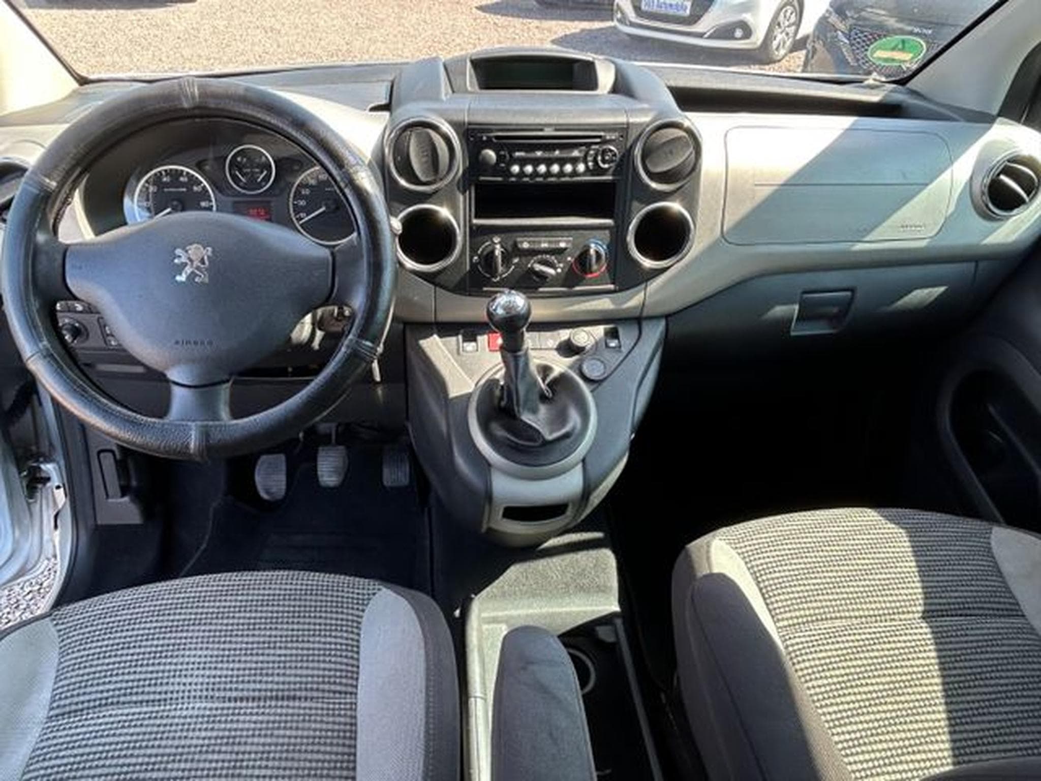 Peugeot Partner Partner Tepee Escapade 1.6 HDI *AHK*Klima* (2009) - Foto 10