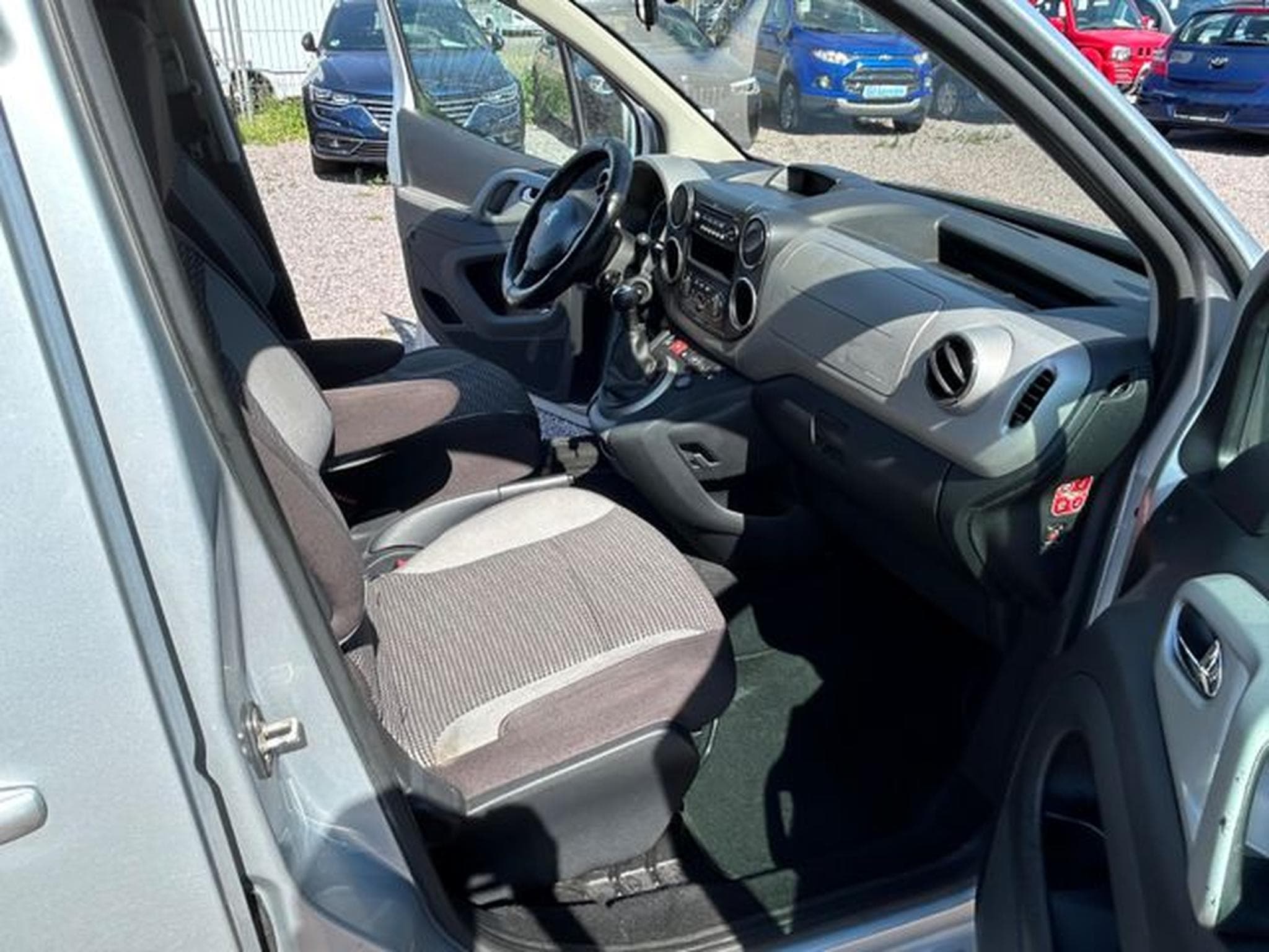Peugeot Partner Partner Tepee Escapade 1.6 HDI *AHK*Klima* (2009) - Foto 9