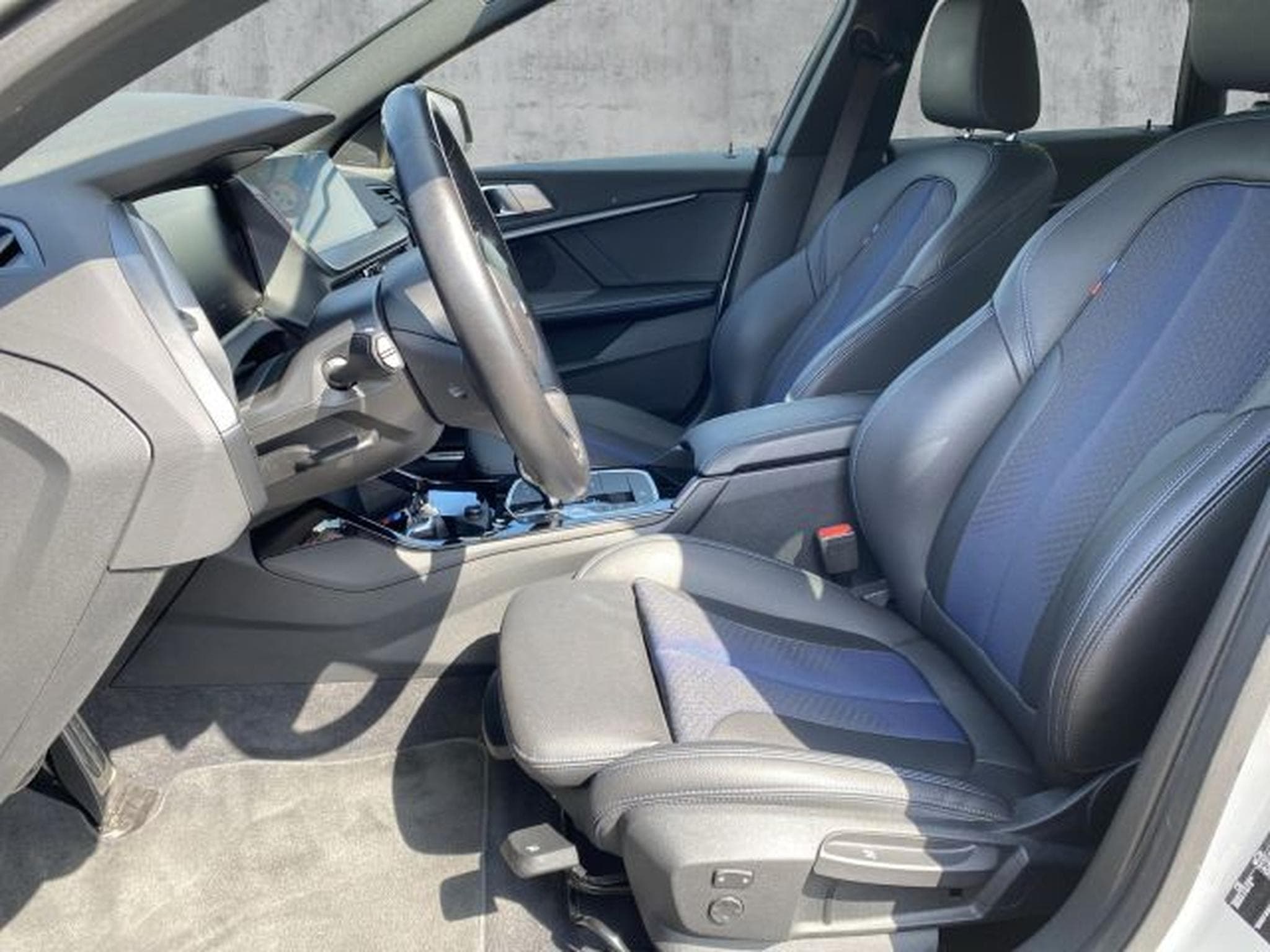 BMW 218 218d Gran Coupe M-Sport Live Cockpit LED SHZ PDC (2022) - Photo 11