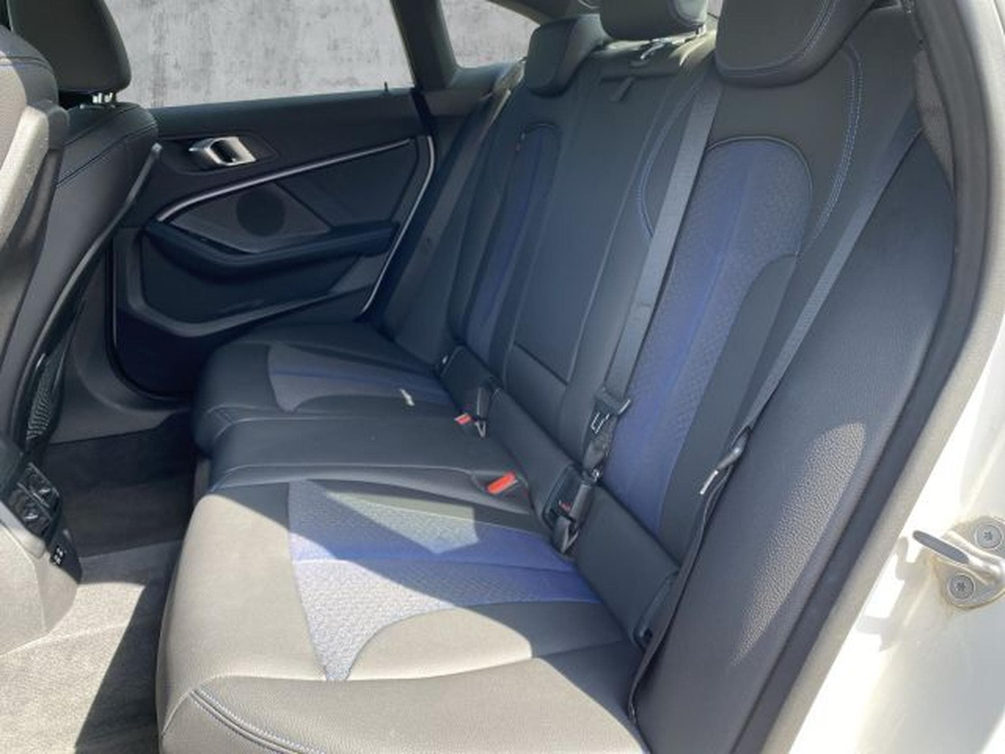 BMW 218 218d Gran Coupe M-Sport Live Cockpit LED SHZ PDC (2022) - Photo 12