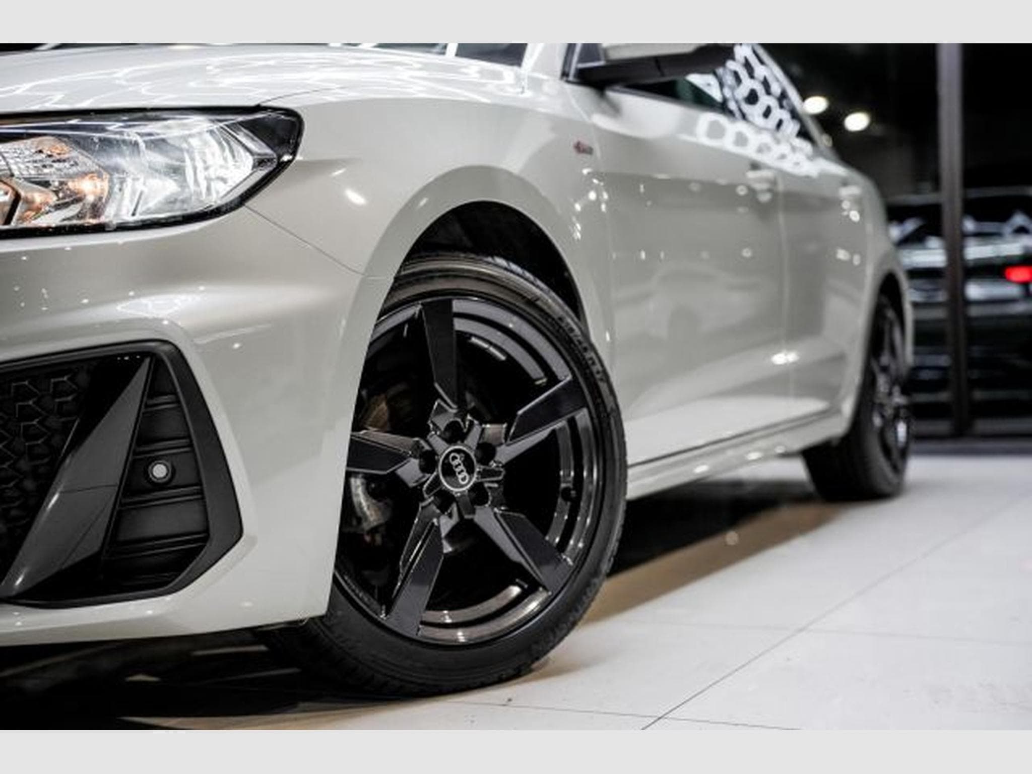 Audi A1 A1 Sportback 25 TFSI S-tronic S-Line Sportpaket (2024) - Foto 3