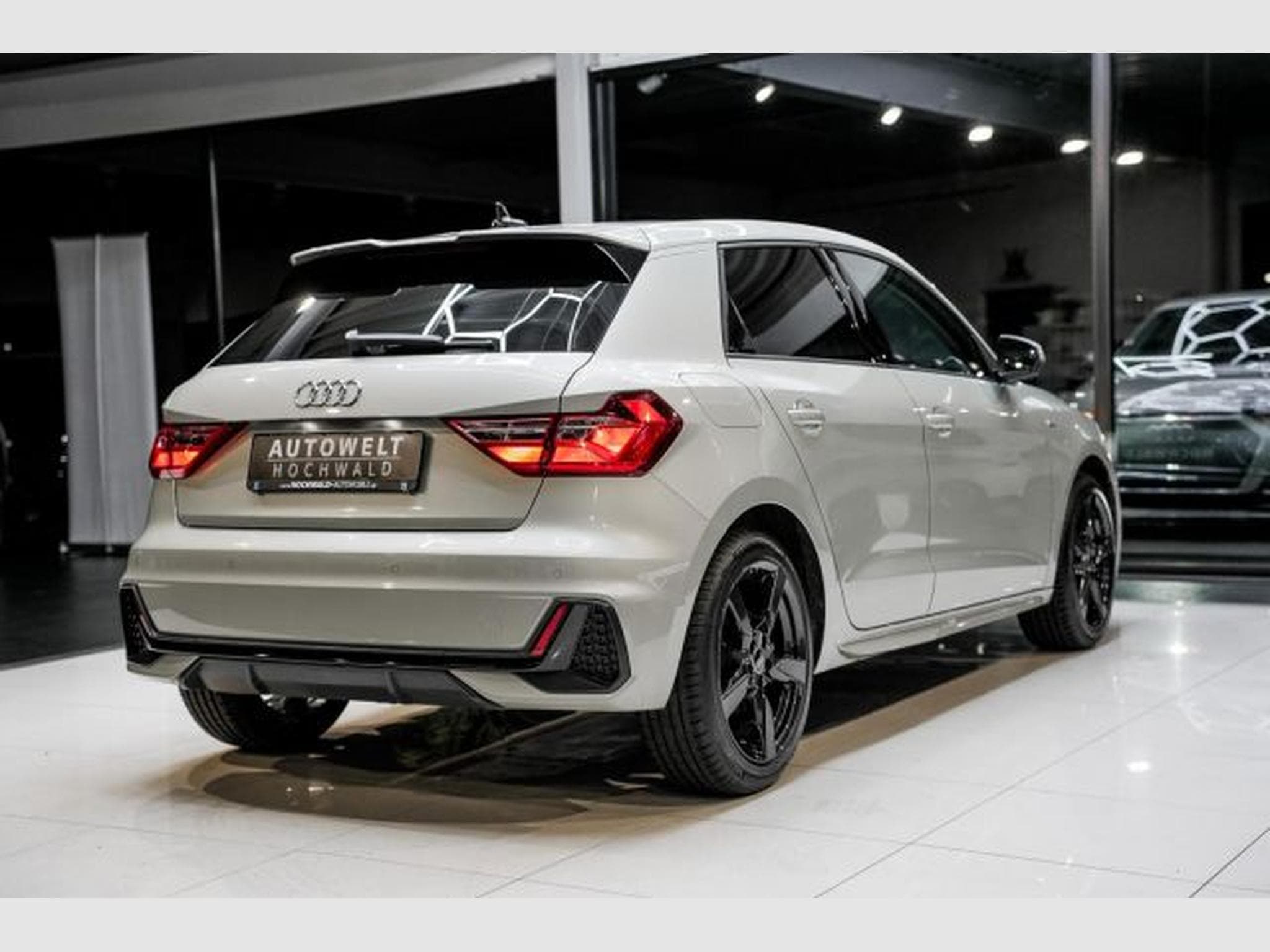 Audi A1 A1 Sportback 25 TFSI S-tronic S-Line Sportpaket (2024) - Foto 7