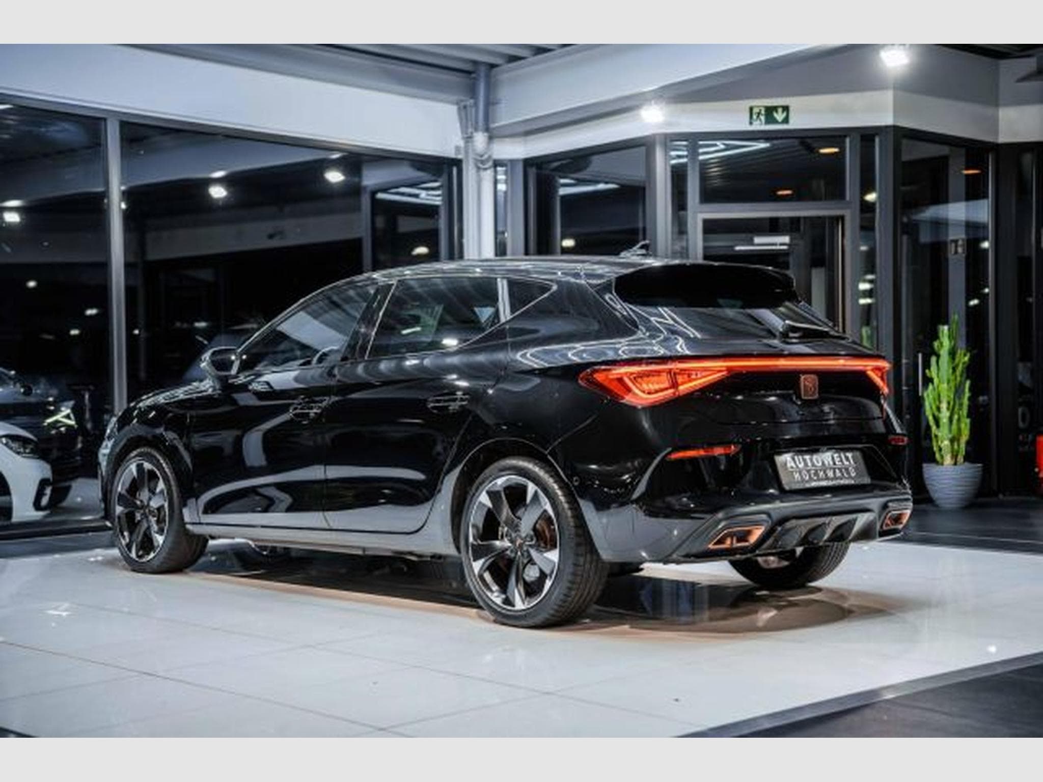 Cupra Leon Leon 1.4 TSI e-Hybrid DSG NAVI RFK LED SHZG VIRT (2022) - Foto 11