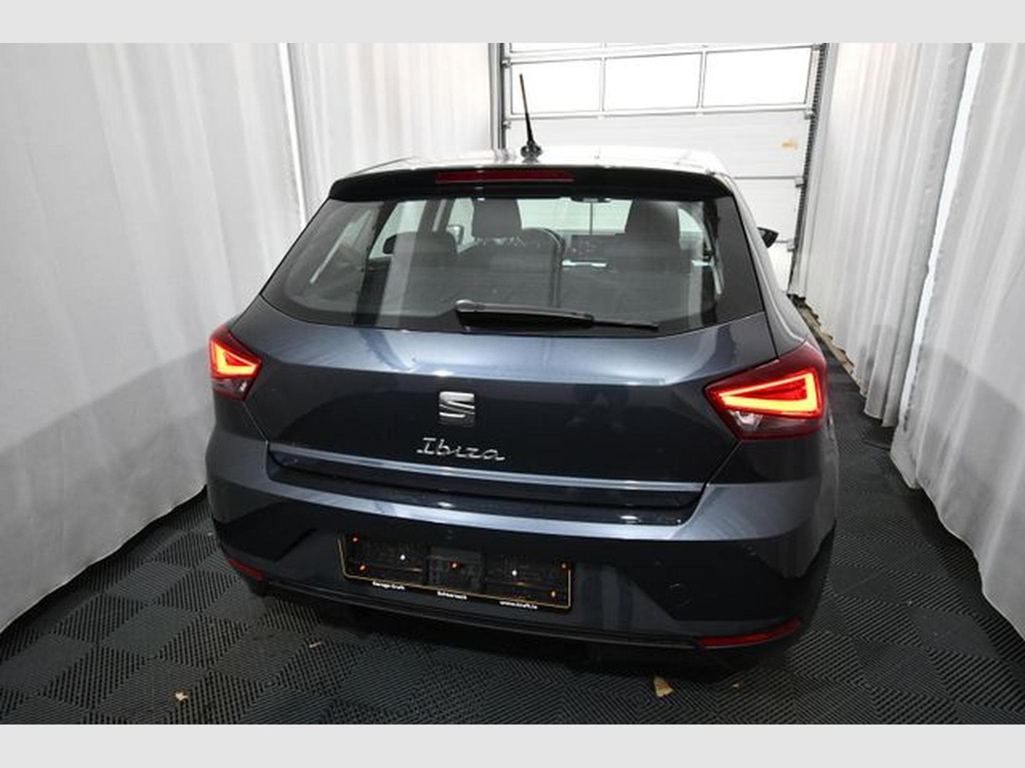 Seat Ibiza Ibiza Style, PDC, LED, GrA, Climatronic (2025) - Foto 4