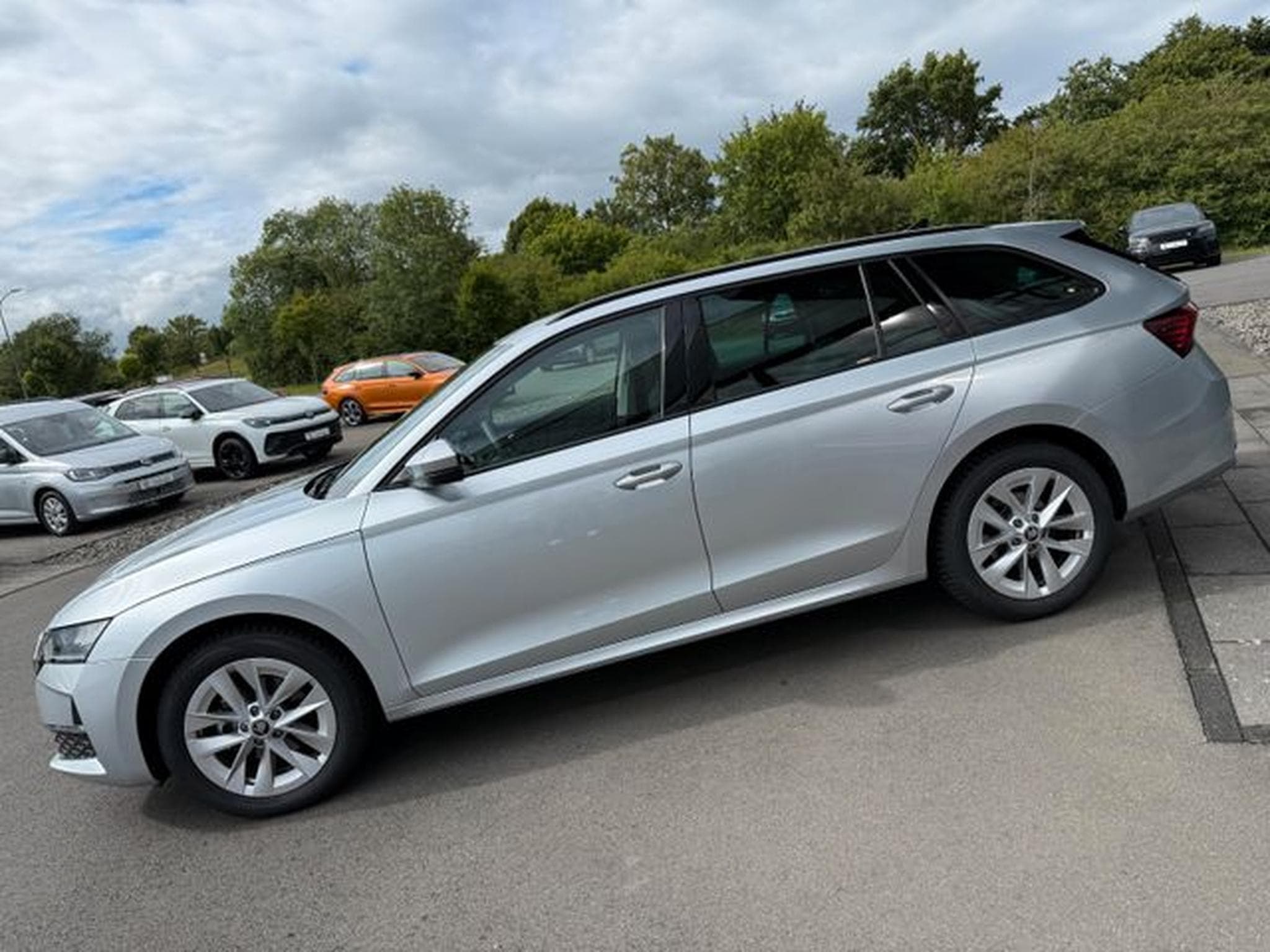 Skoda Octavia Octavia 2.0 TDI Selection Kamera Keyless LED ACC (2025) - Photo 8