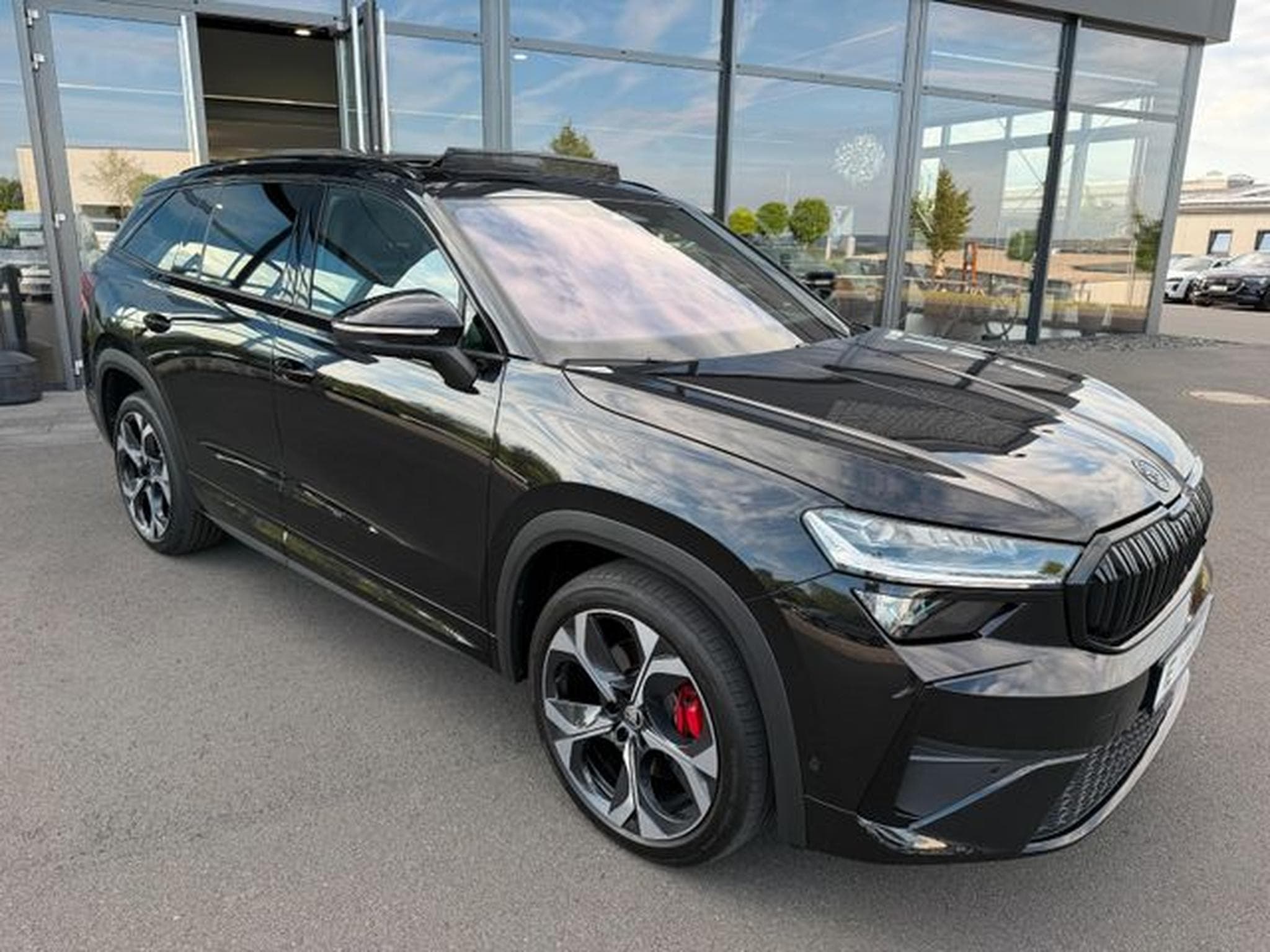 Skoda Kodiaq Kodiaq 2.0TSI 4x4 RS AHK Pano Canton Leder Kühl (2025) - Photo 3