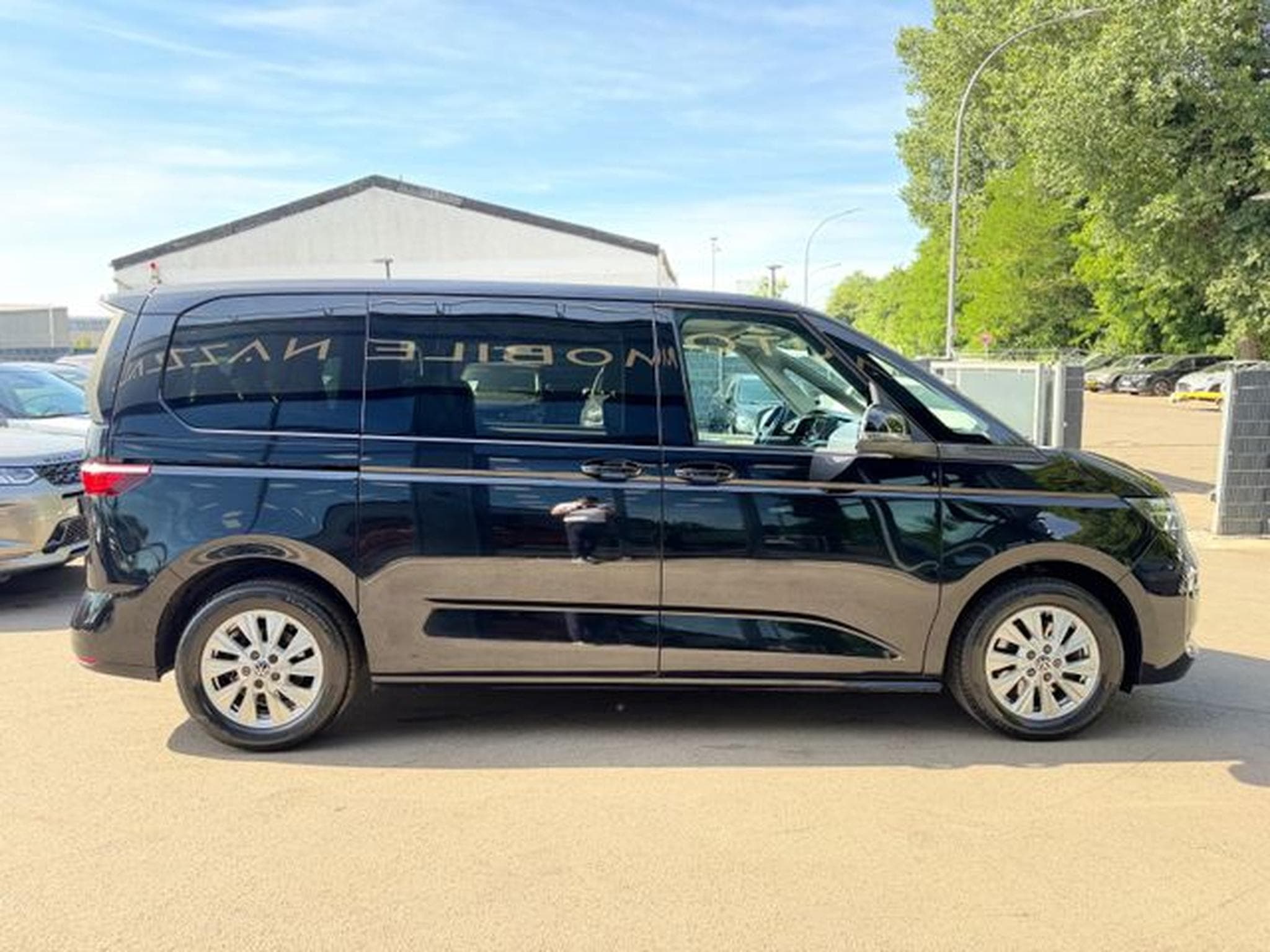 VW T7 T7 MULTIVAN*AUT*NAVI*2xSCHIEBETÜRE*KAM*7.SITZE* (2022) - Foto 12