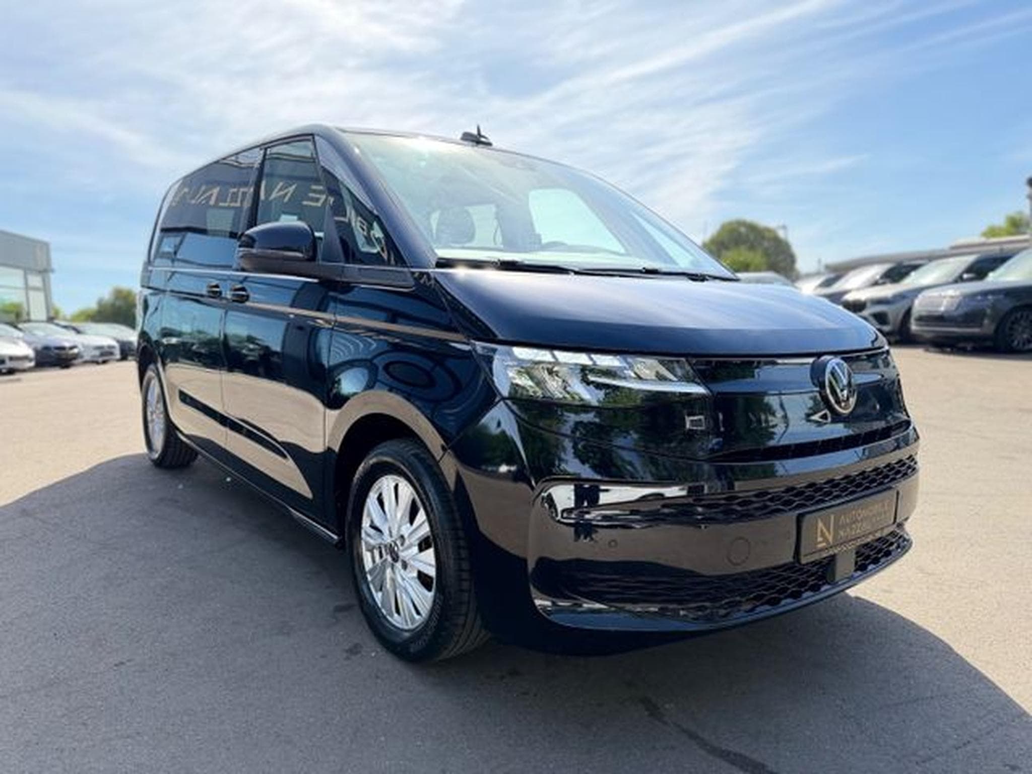 VW T7 T7 MULTIVAN*AUT*NAVI*2xSCHIEBETÜRE*KAM*7.SITZE* (2022) - Foto 4