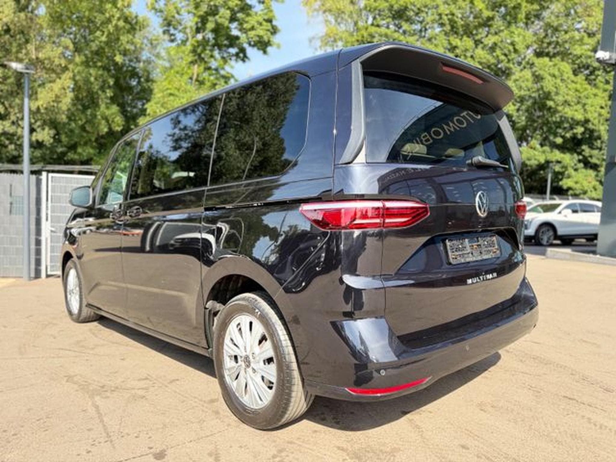 VW T7 T7 MULTIVAN*AUT*NAVI*2xSCHIEBETÜRE*KAM*7.SITZE* (2022) - Foto 8