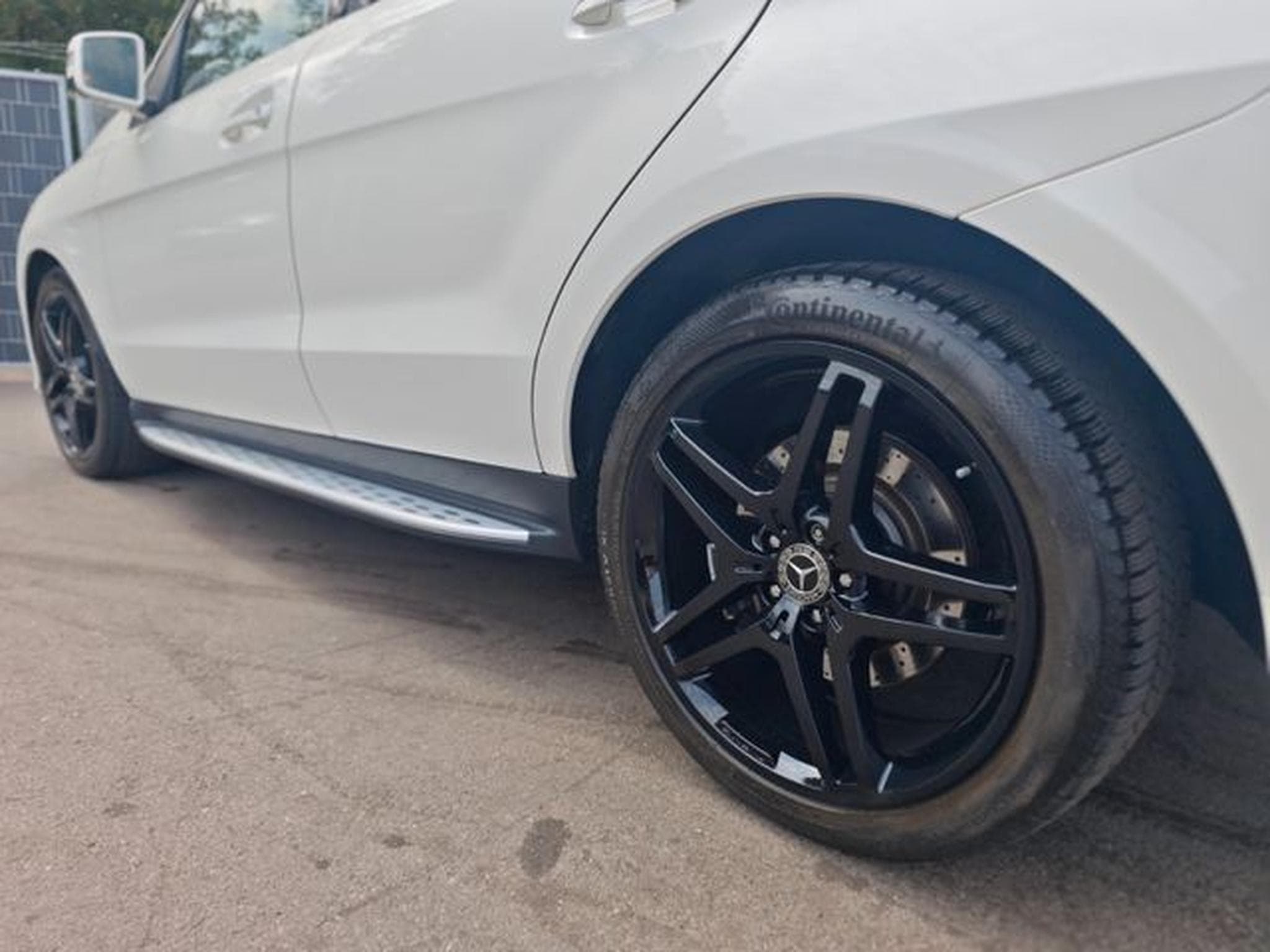Mercedes GLE 500 GLE 500 4M*AMG-LINE*PANO*H&amp;K*SOFTCLOSE*AIRMATIC* (2016) - Foto 10