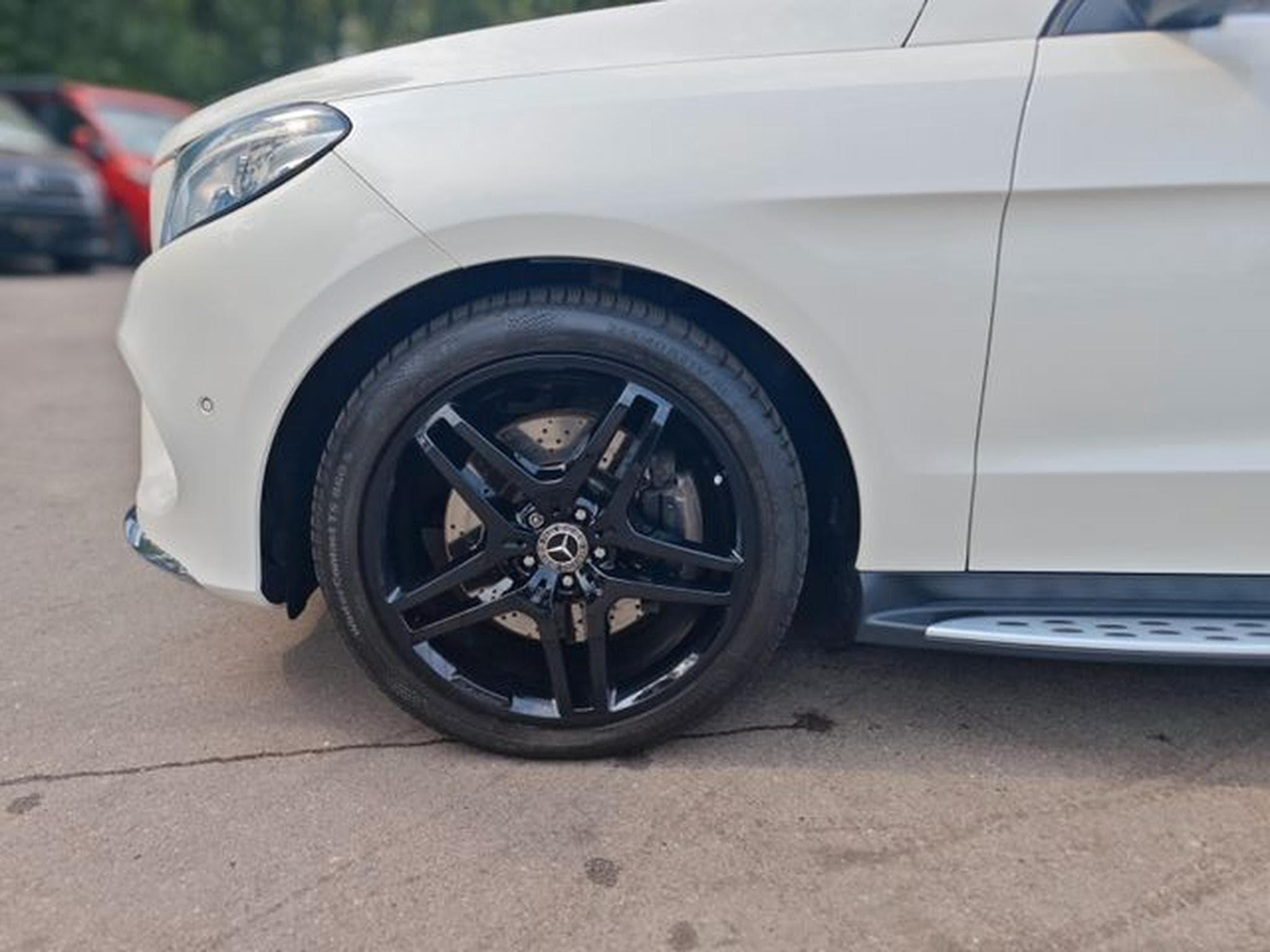 Mercedes GLE 500 GLE 500 4M*AMG-LINE*PANO*H&amp;K*SOFTCLOSE*AIRMATIC* (2016) - Foto 11