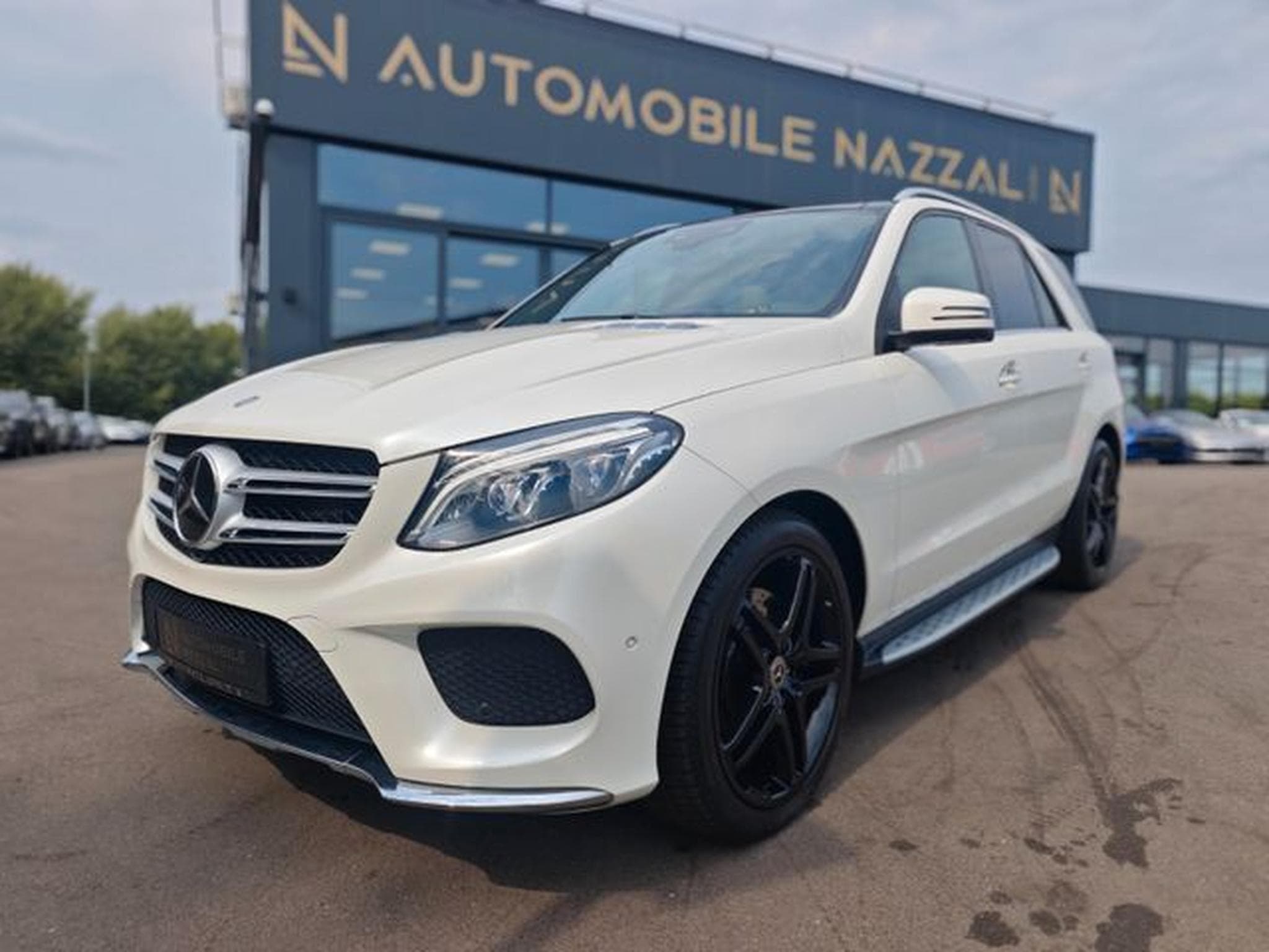 Mercedes GLE 500 GLE 500 4M*AMG-LINE*PANO*H&amp;K*SOFTCLOSE*AIRMATIC* (2016) - Foto 2