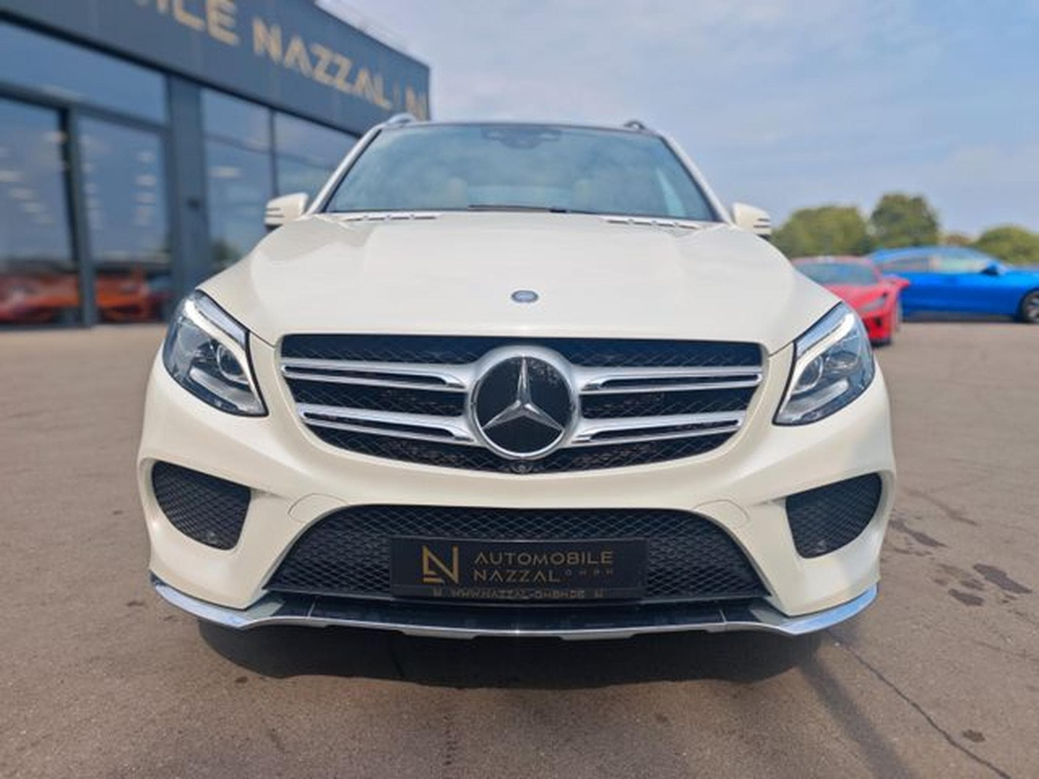 Mercedes GLE 500 GLE 500 4M*AMG-LINE*PANO*H&amp;K*SOFTCLOSE*AIRMATIC* (2016) - Foto 3