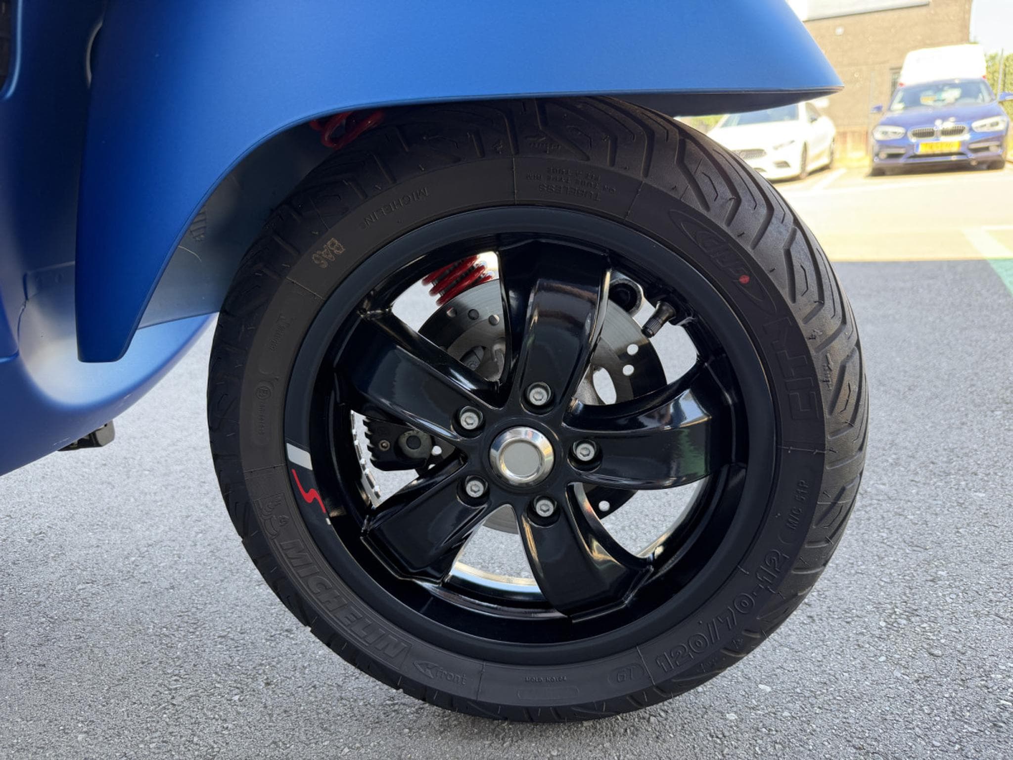 Vespa GTS SUPER SPORT (2021) - Foto 3