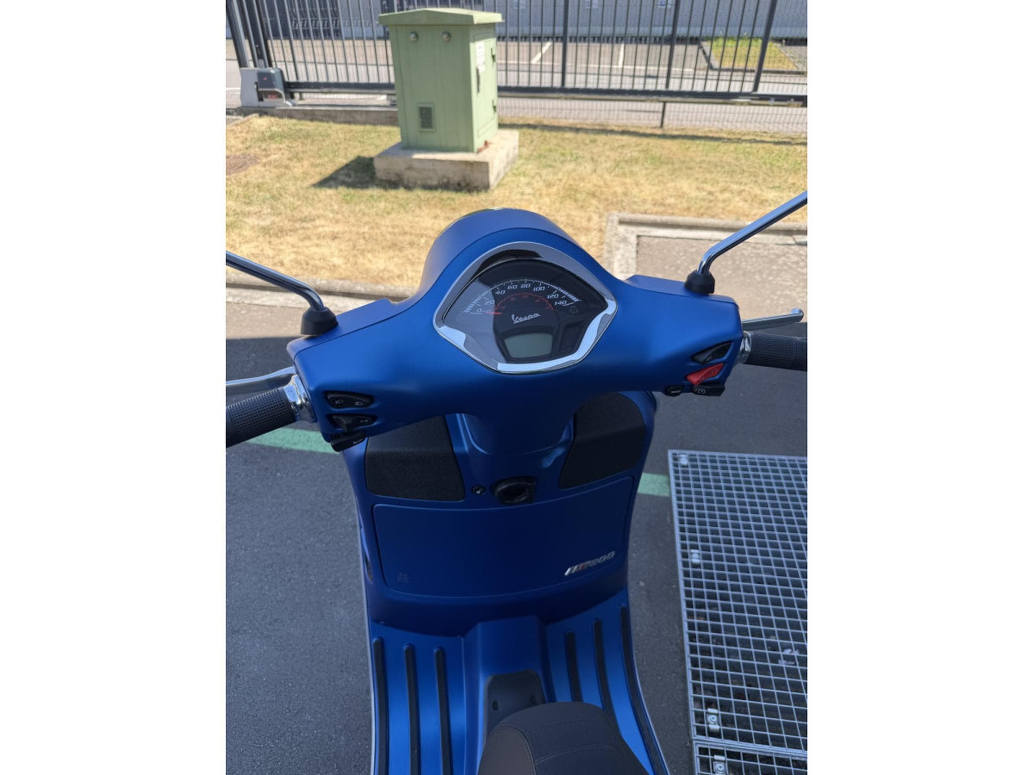 Vespa GTS SUPER SPORT (2021) - Foto 4