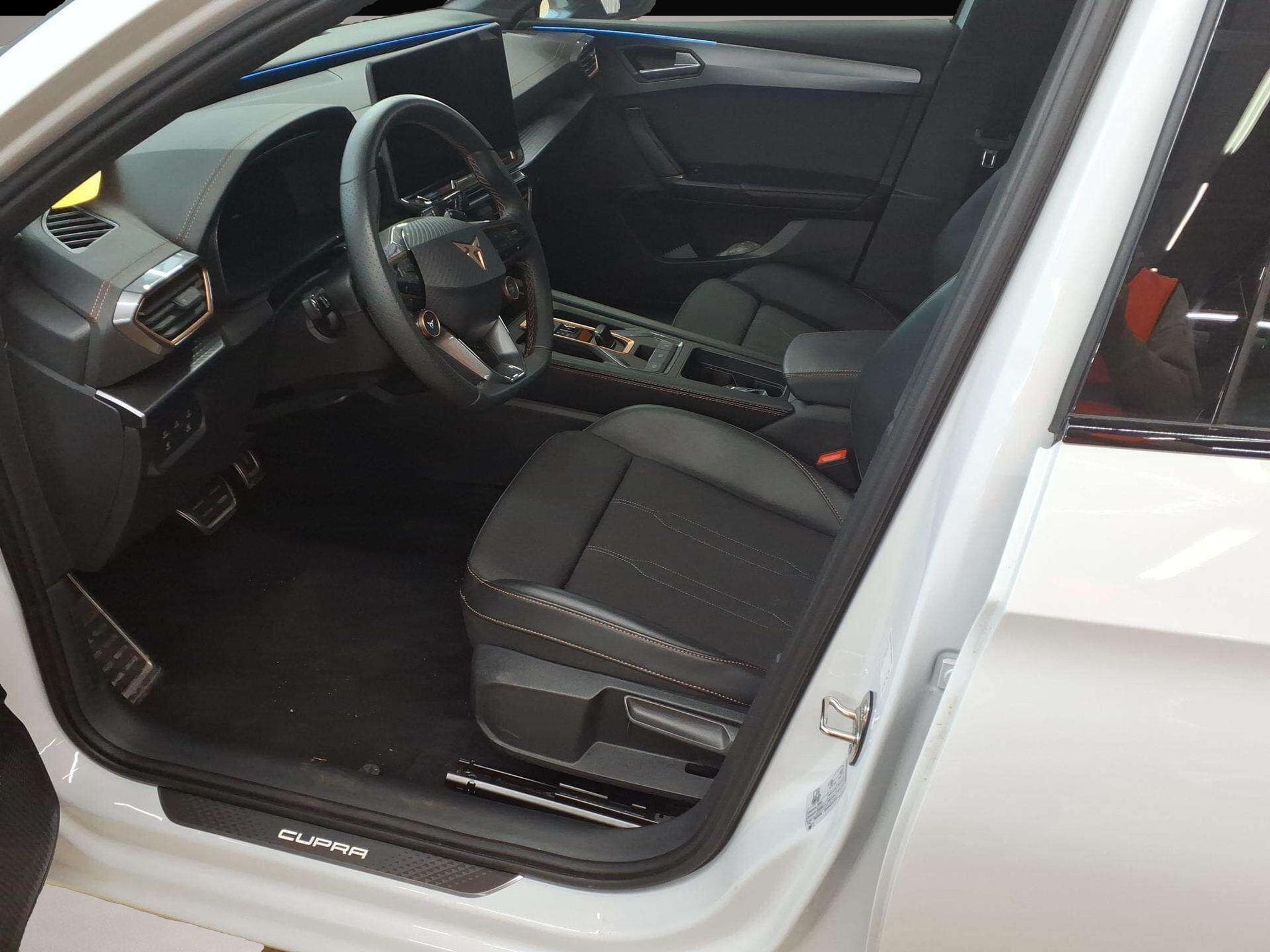 Cupra Leon (2025) - Photo 3