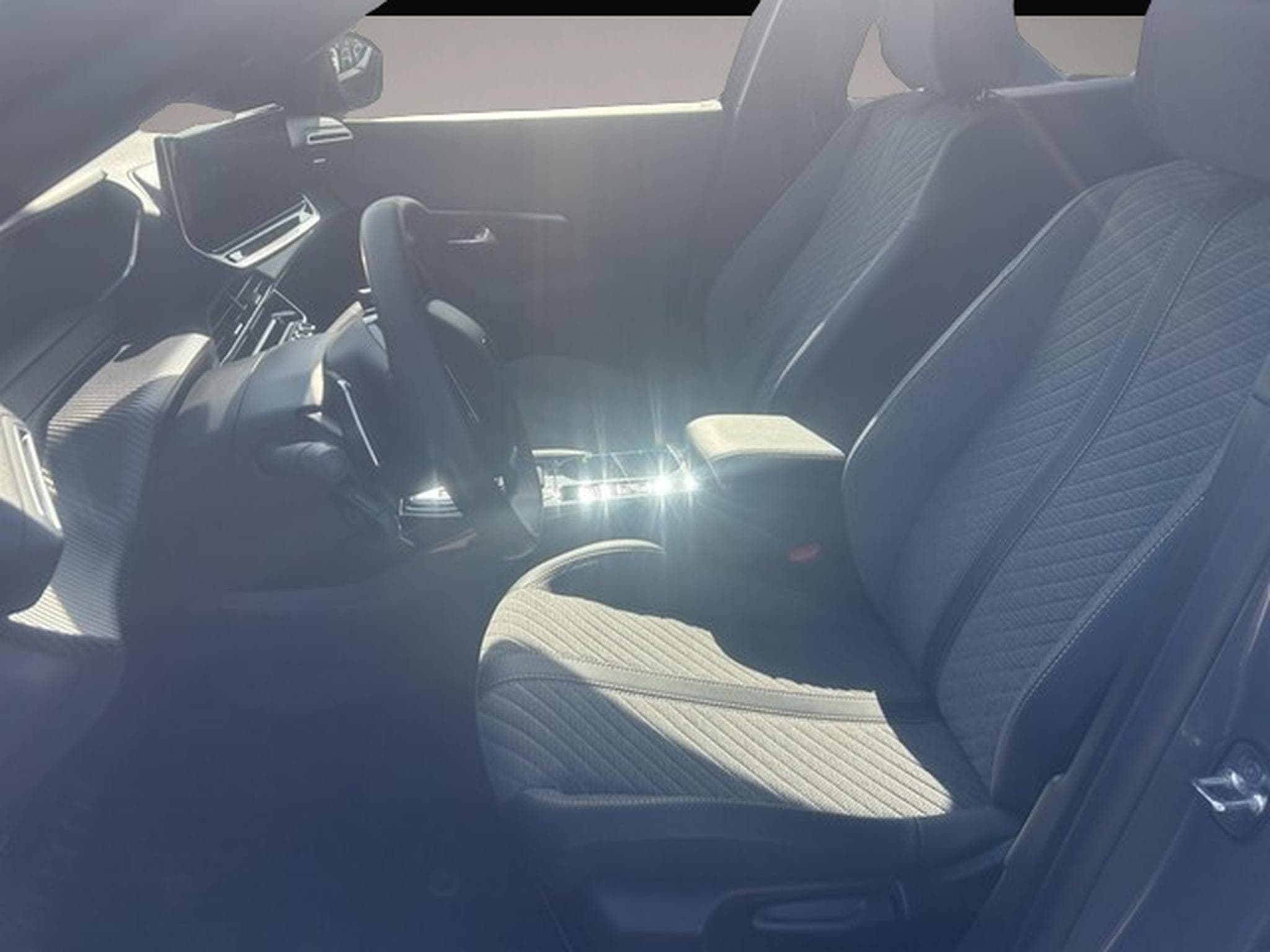 Peugeot 2008 (2024) - Photo 7