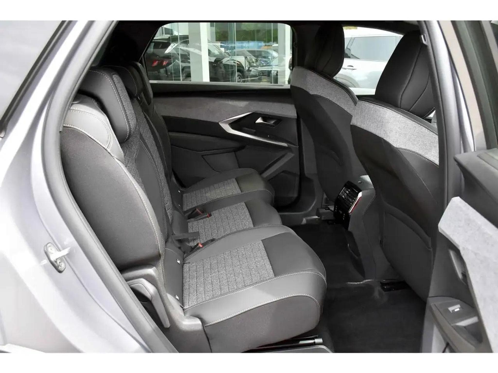 Peugeot 5008 (2026) - Foto 8
