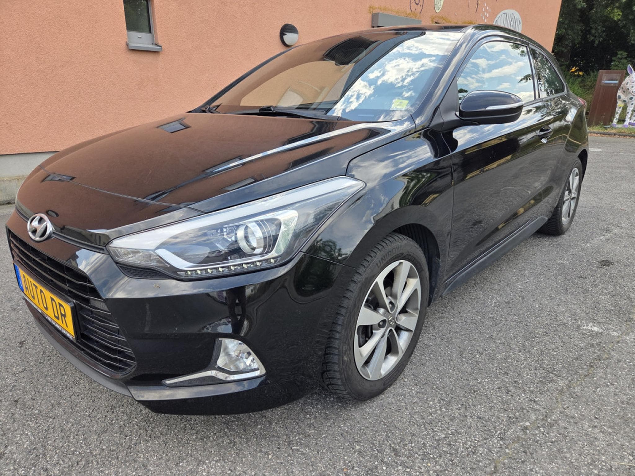Hyundai i20 Coupé Sport 120 CV Garantie 12 Mois (2017) - Photo 3
