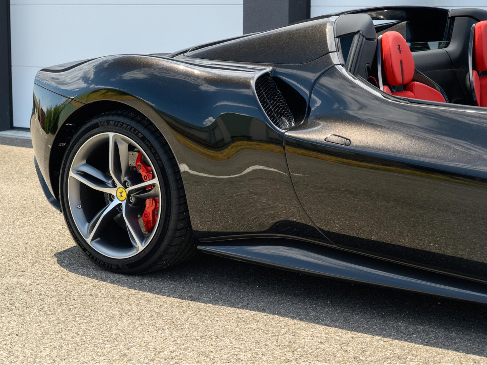 Ferrari 296 GTS GTS (2024) - Foto 13