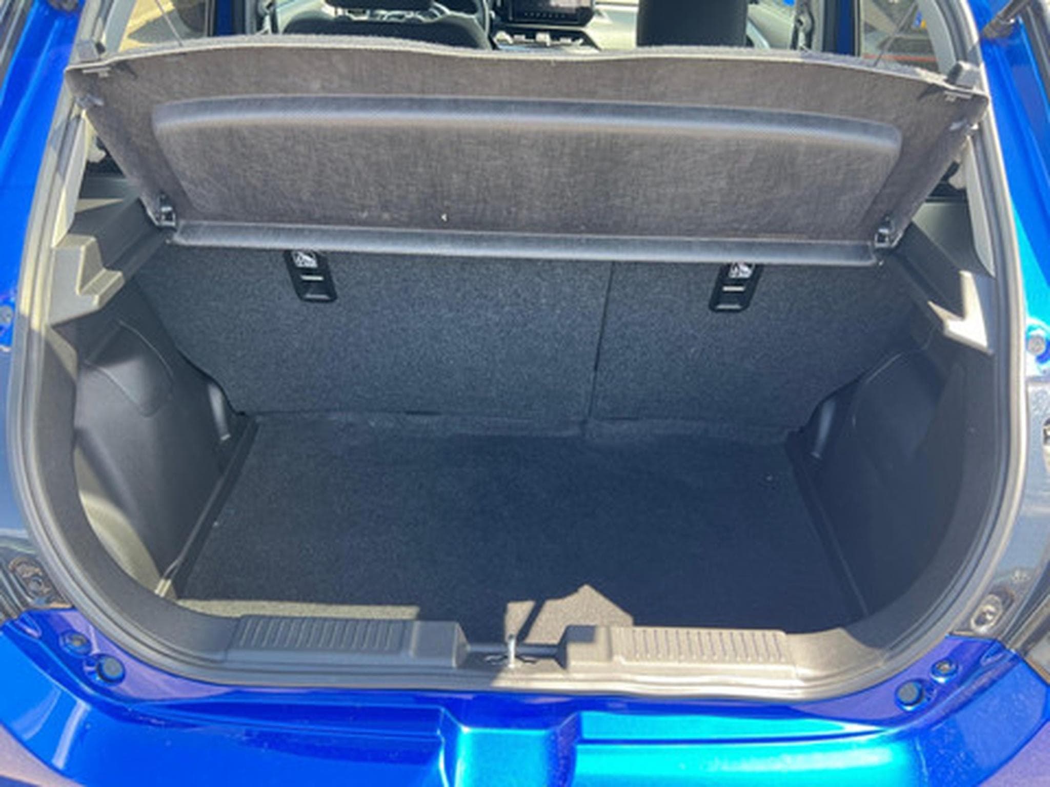 Suzuki Swift 1.2 Grand Luxe Xtra CVT (2026) - Photo 7