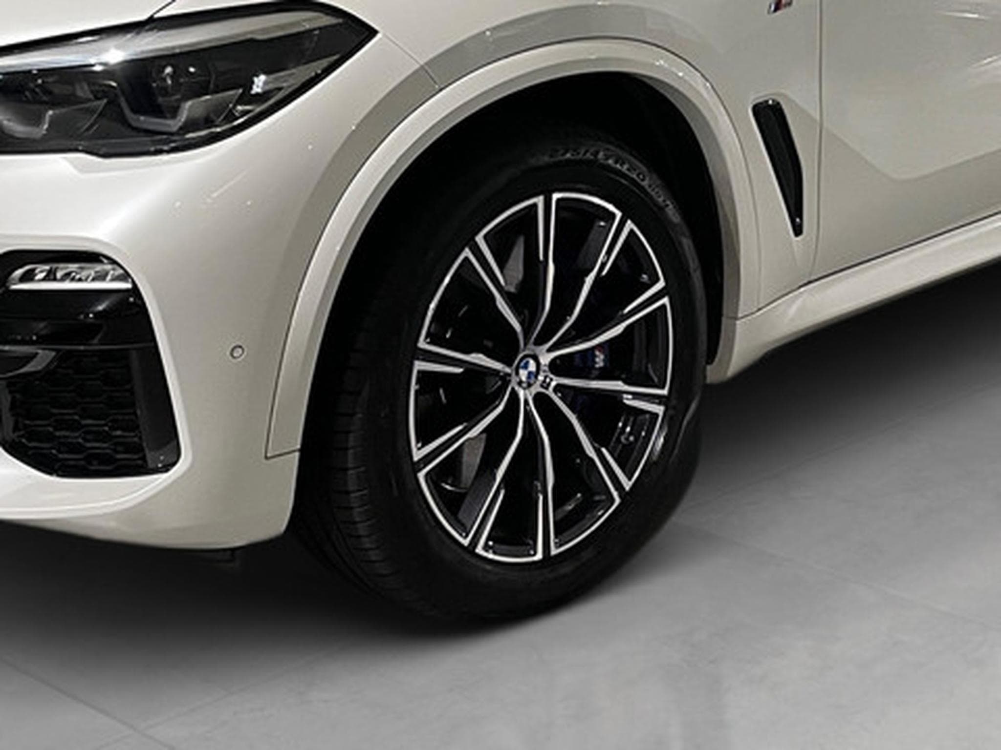 BMW X5 3.0 xDrive30d (195 kW) PACK M (2019) - Photo 22