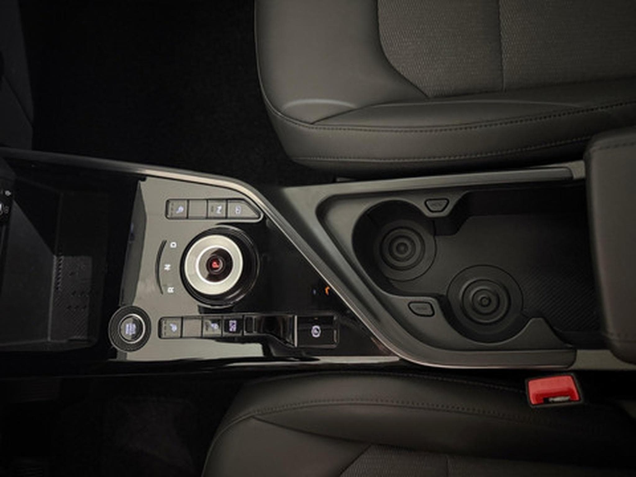 Kia Niro Pure 1.6 GDi PHEV 6DCT (2022) - Photo 10