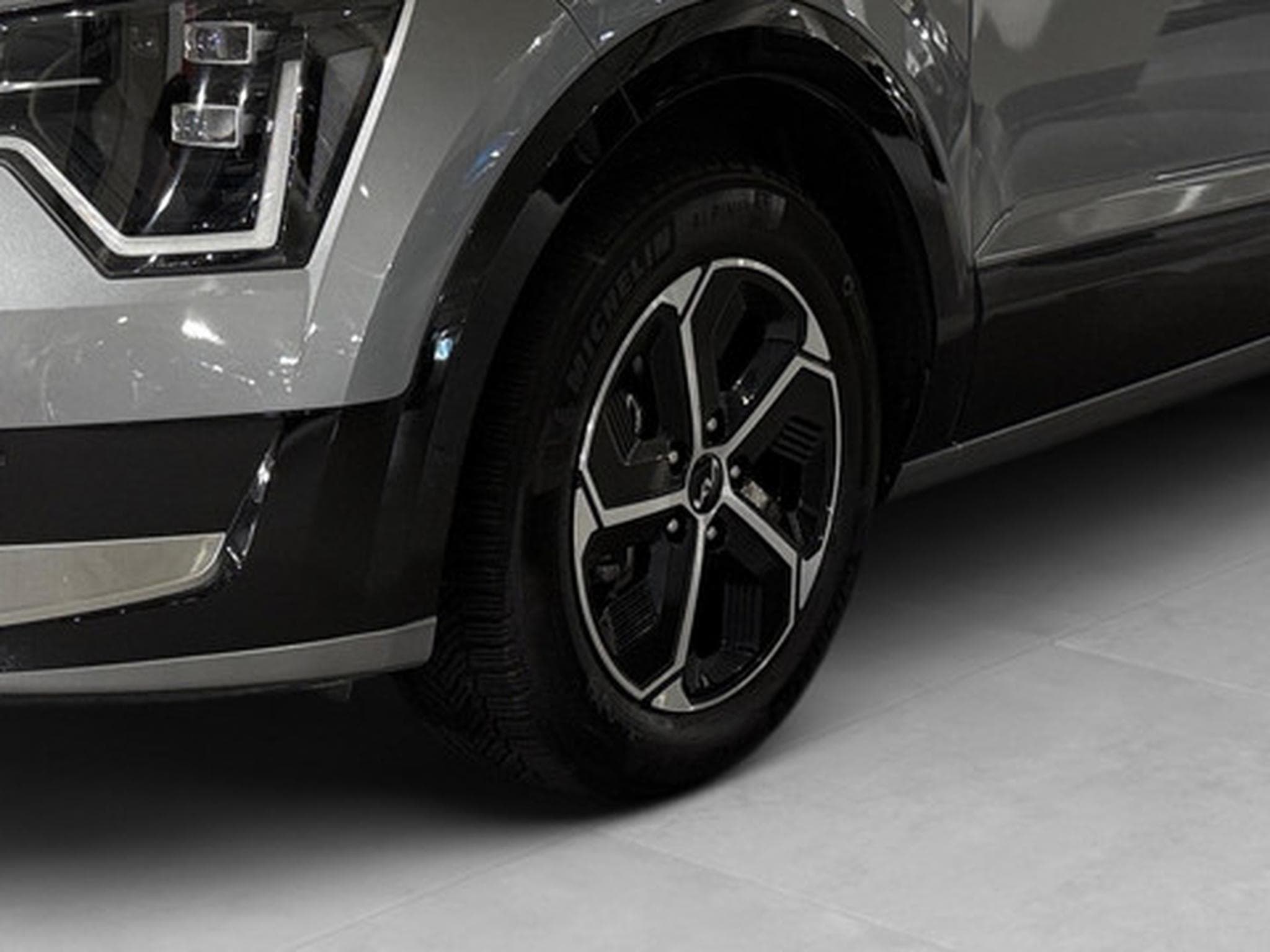 Kia Niro Pure 1.6 GDi PHEV 6DCT (2022) - Photo 21