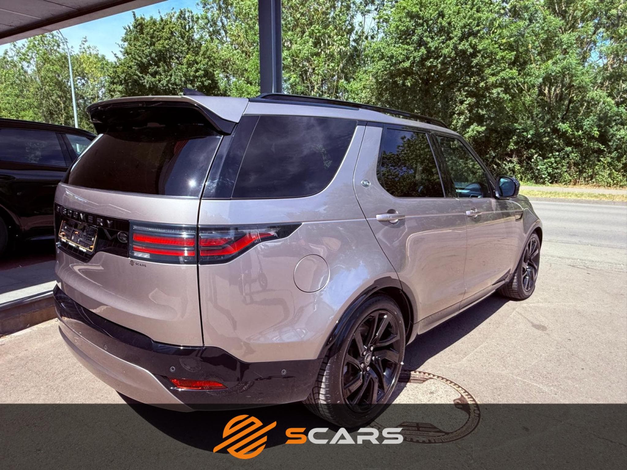 Land-Rover Discovery 3.0 TD6 250CV R-DYNAMIC (2022) - Foto 4