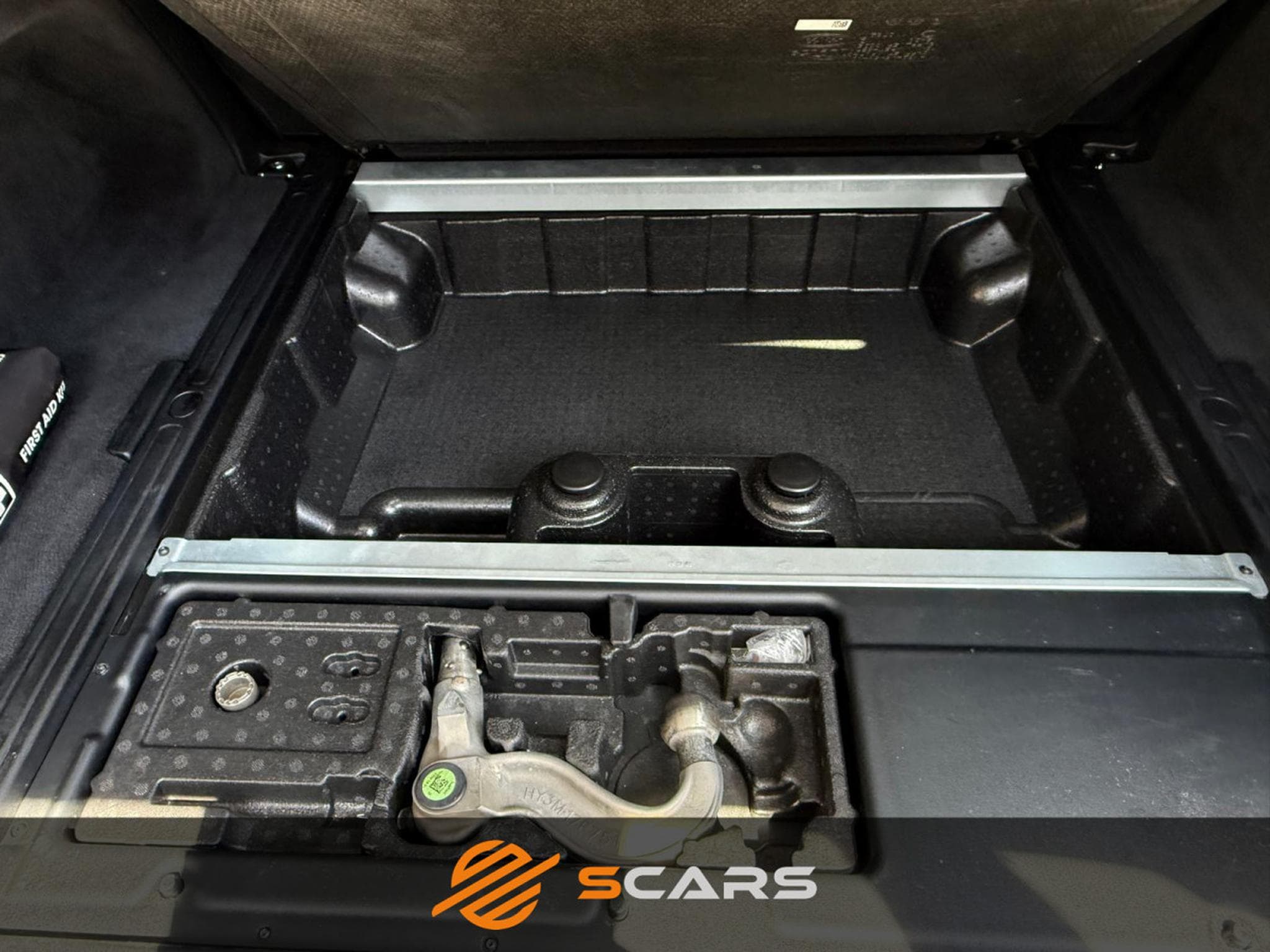 Land-Rover Discovery 3.0 TD6 250CV R-DYNAMIC (2022) - Foto 7