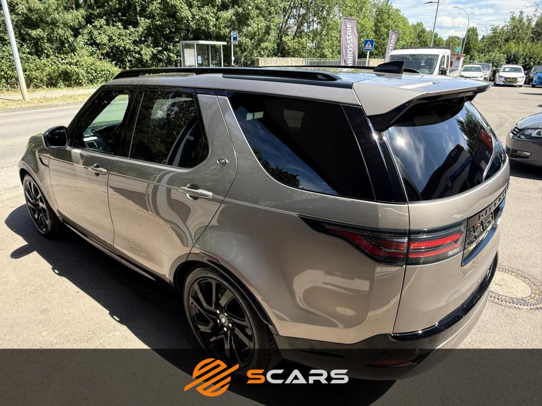 Land-Rover Discovery 3.0 TD6 250CV R-DYNAMIC (2022) - Foto 9