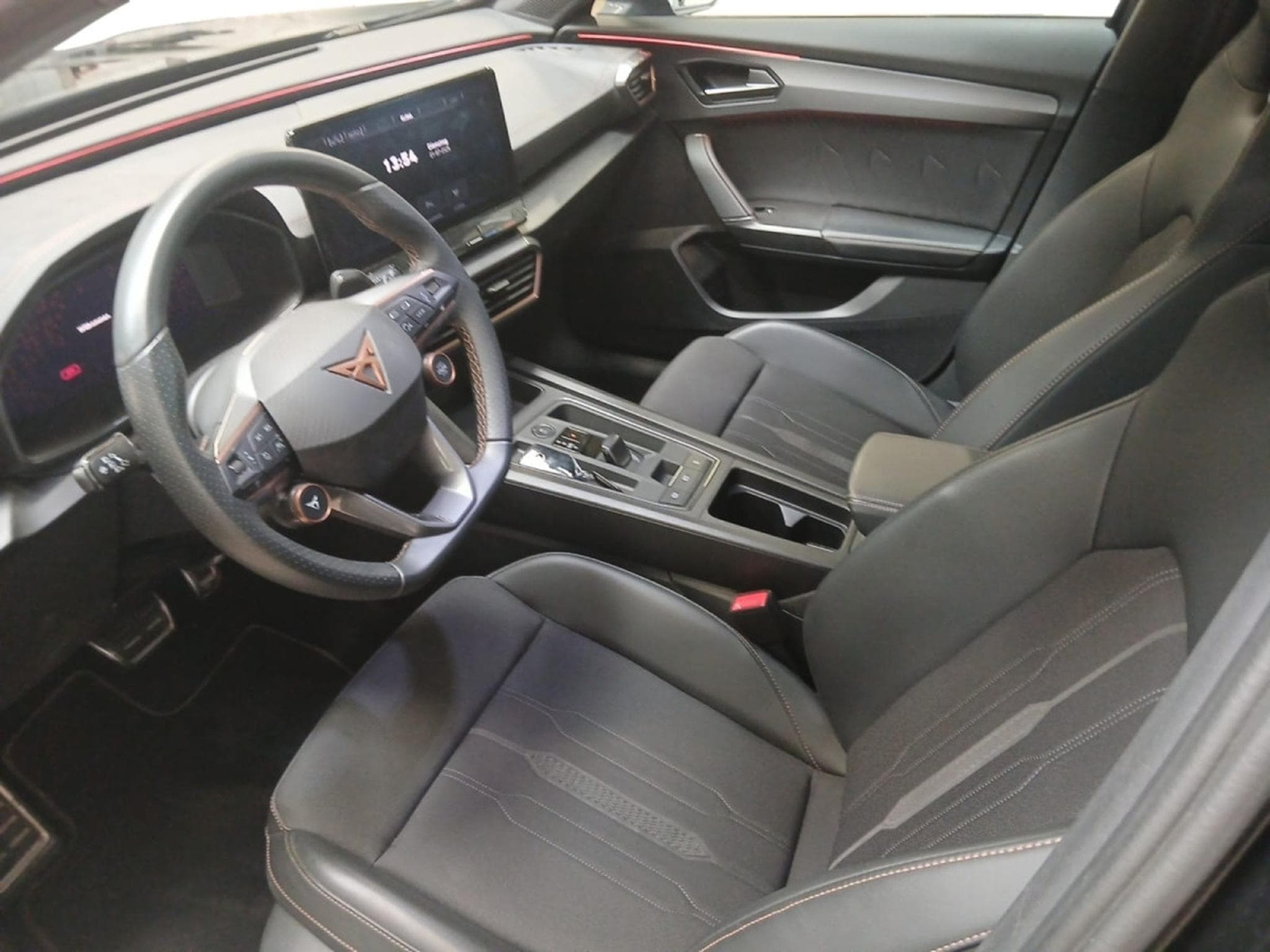 Cupra Formentor 2.0 TSI 4DRIVE VZ DSG (2024) - Photo 7