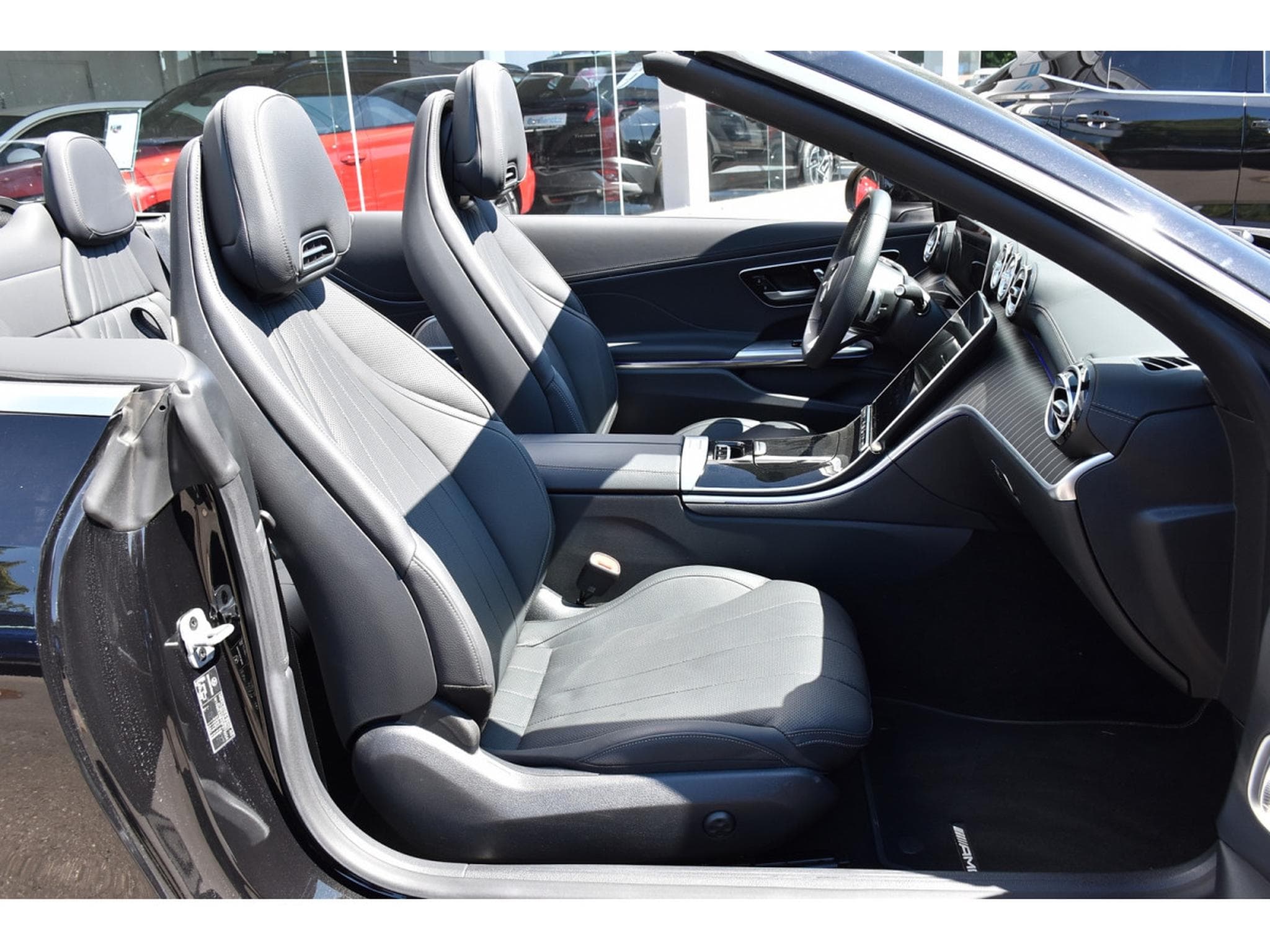 Mercedes CLE 200 AMG Line 9G-Tronic MEMO SG VENT DISTR CAM360 SIDE AIRSCARF (2025) - Photo 9