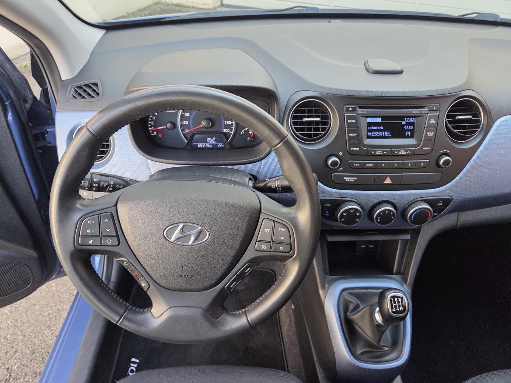 Hyundai i10 1.0 Blue Drive 67 CV Garantie 12 Mois (2016) - Photo 14