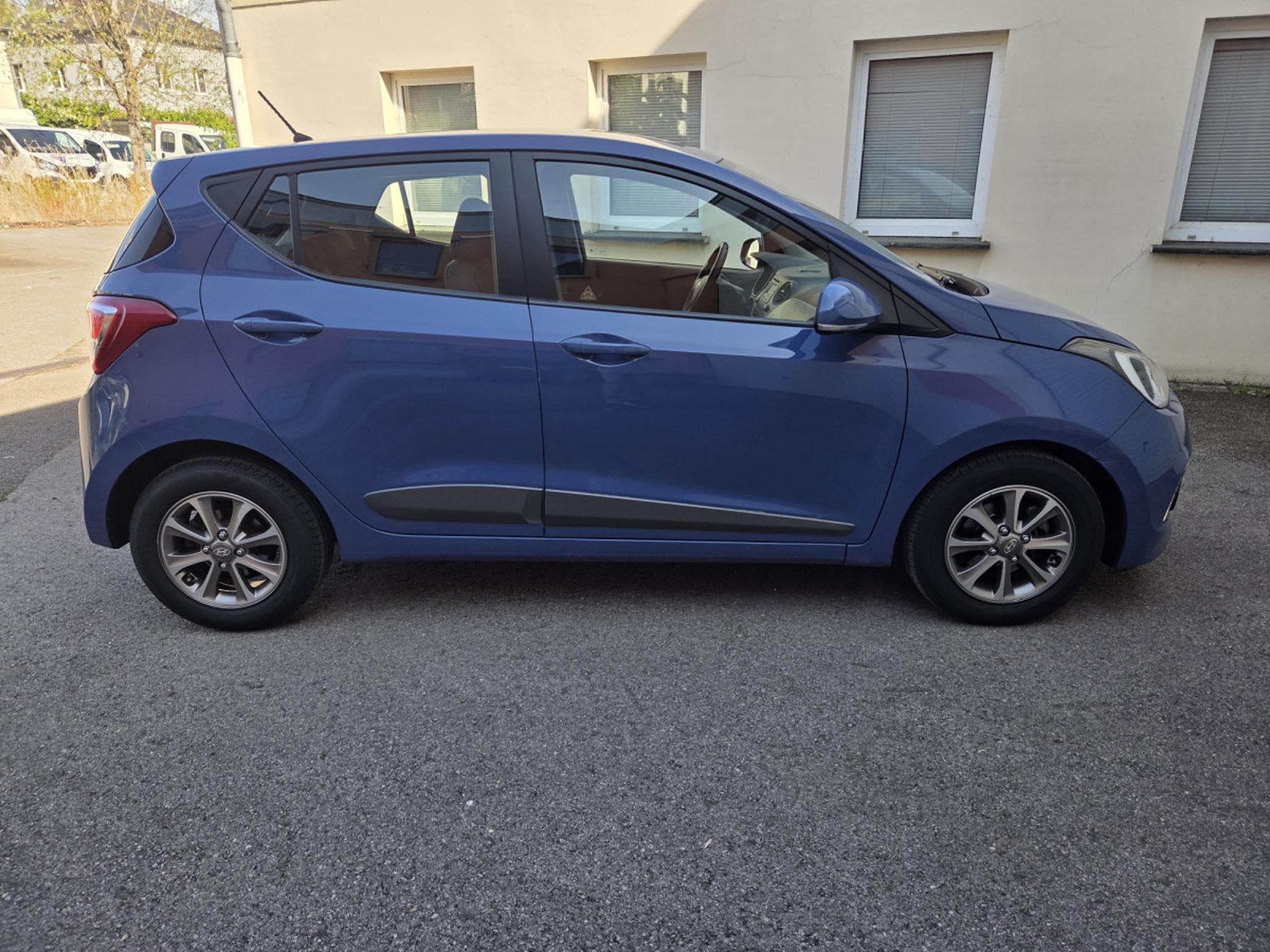 Hyundai i10 1.0 Blue Drive 67 CV Garantie 12 Mois (2016) - Photo 5