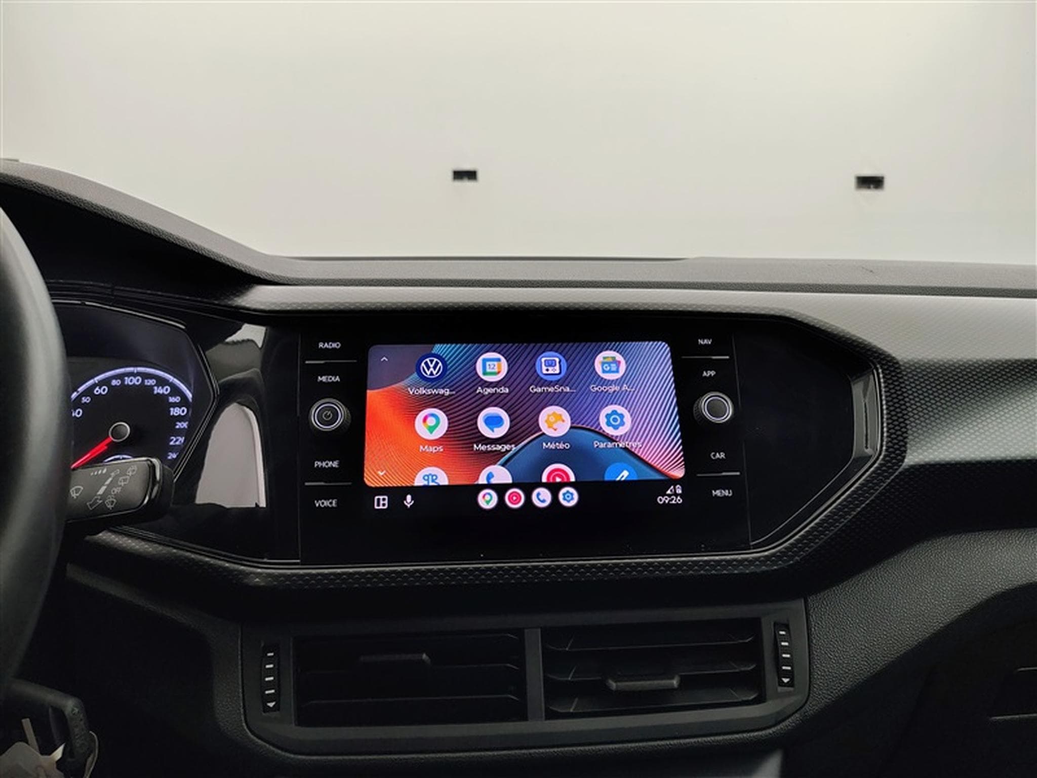 VW T-Cross 1.0 TSI Life DSG NAVI / CLIM / PDC AV-AR (2022) - Foto 20