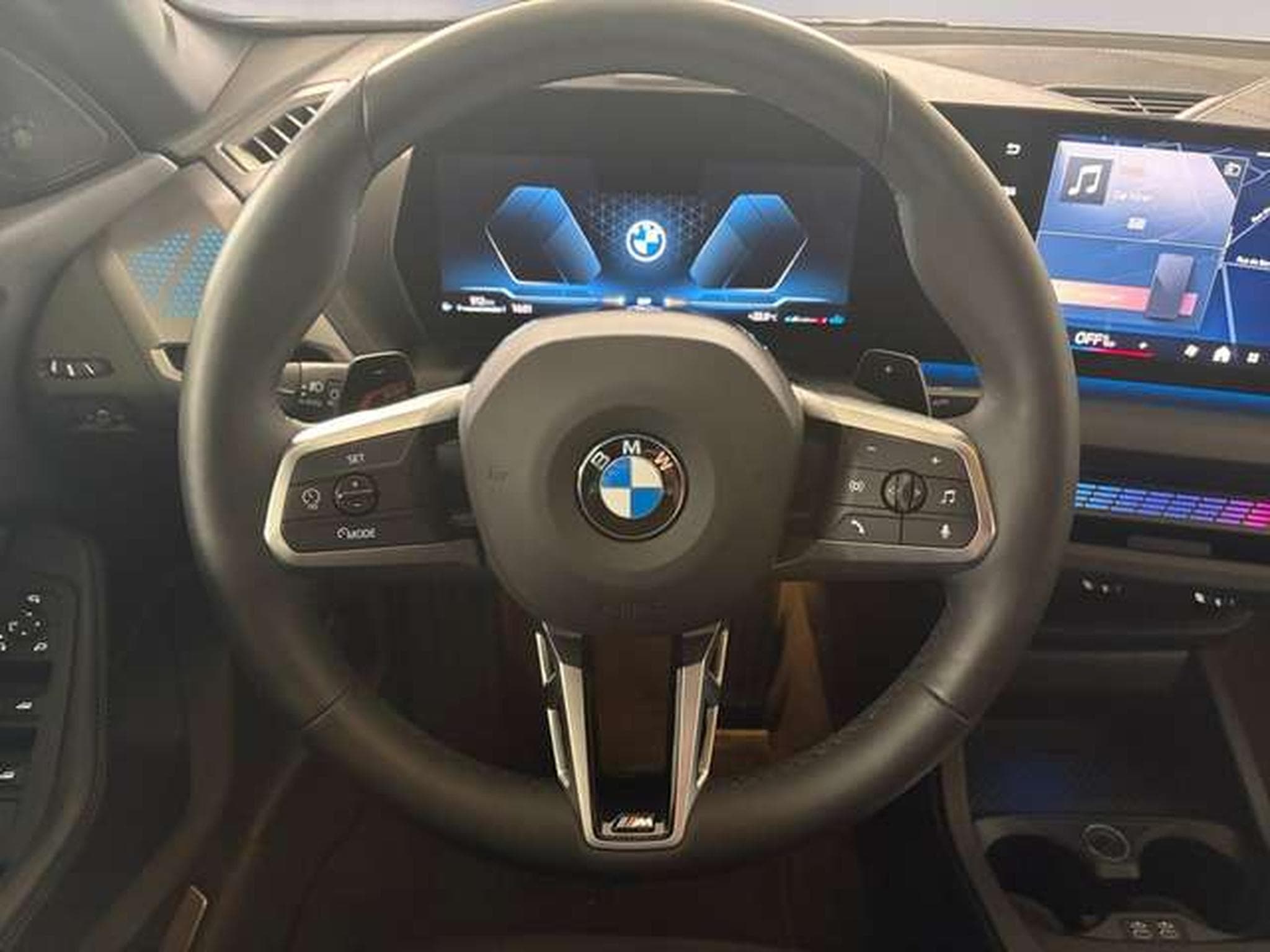 BMW 220 d Head-Up HK HiFi DAB LED RFK (2025) - Foto 11