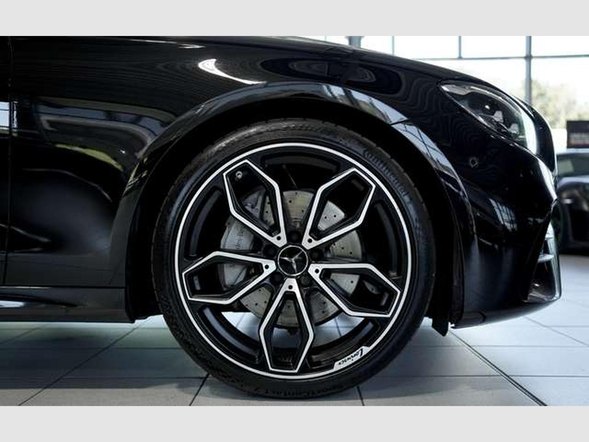 Mercedes E 300 d T 4M AMG Line *2.H *19 *GSD *AHK *MwSt. (2021) - Photo 14