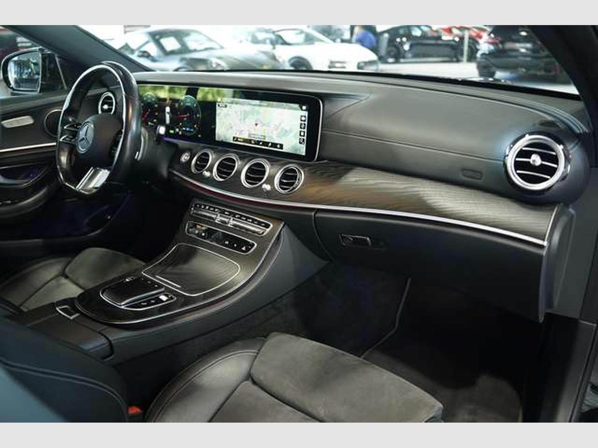Mercedes E 300 d T 4M AMG Line *2.H *19 *GSD *AHK *MwSt. (2021) - Photo 16