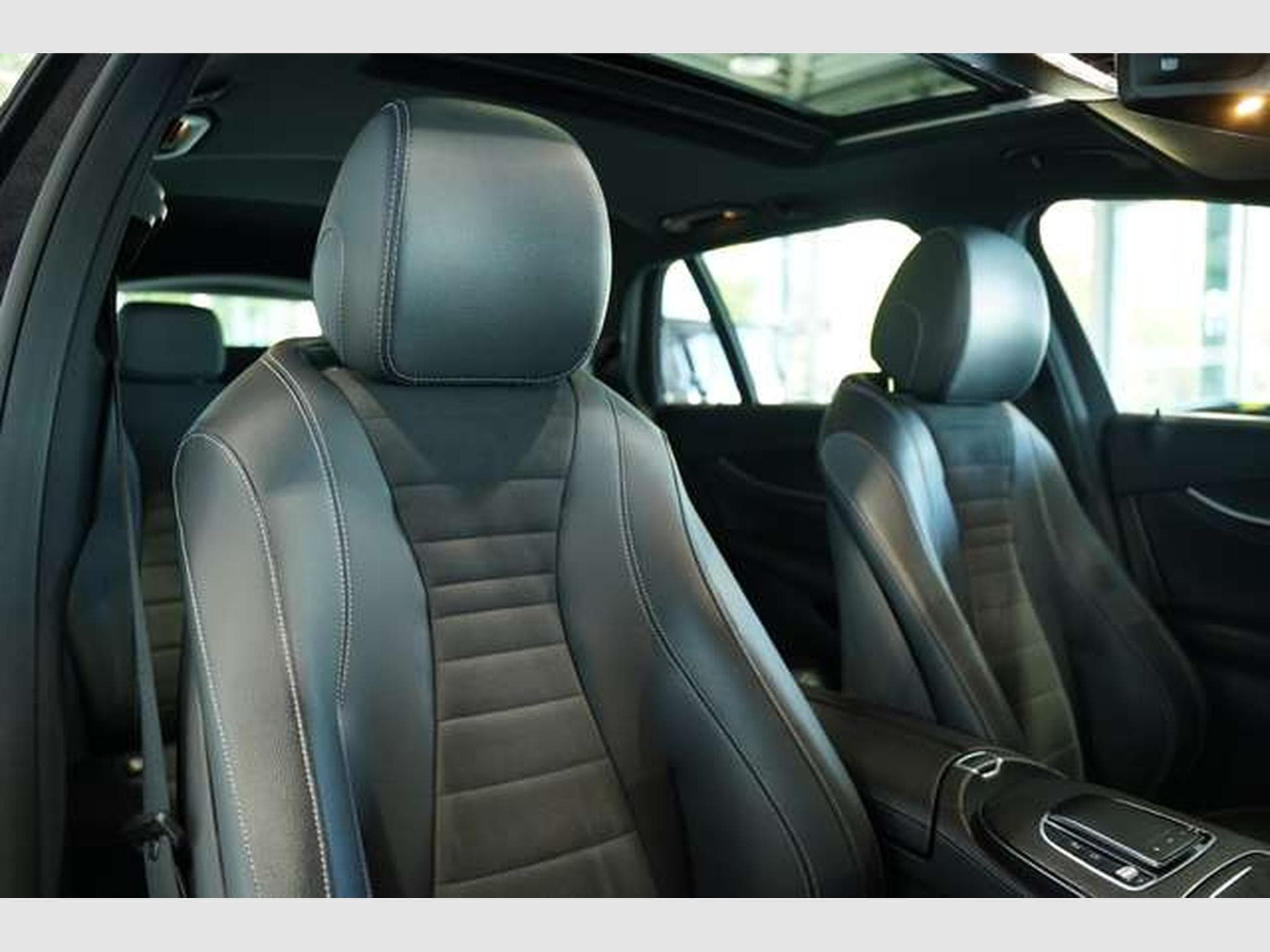 Mercedes E 300 d T 4M AMG Line *2.H *19 *GSD *AHK *MwSt. (2021) - Photo 19