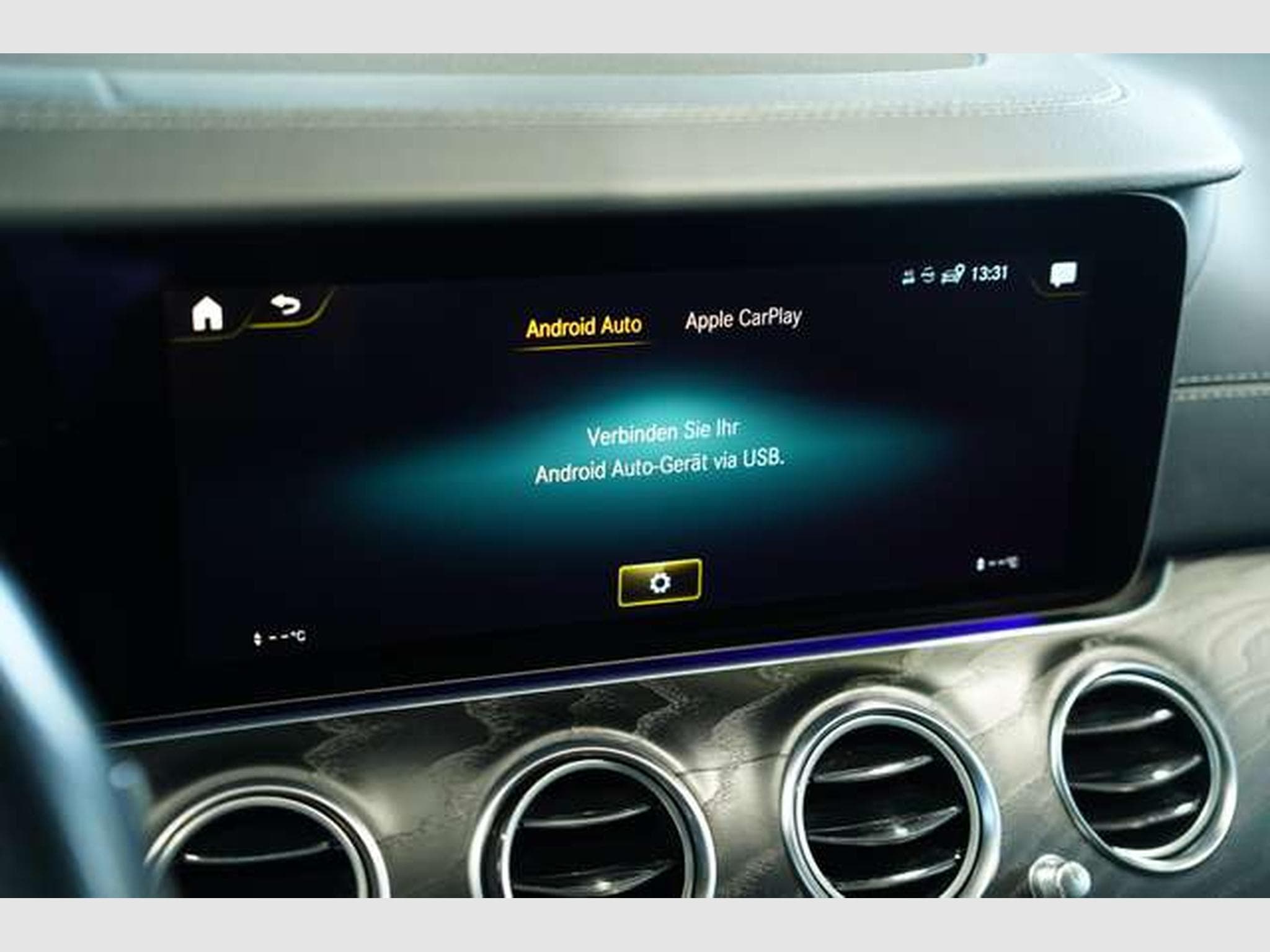 Mercedes E 300 d T 4M AMG Line *2.H *19 *GSD *AHK *MwSt. (2021) - Photo 35