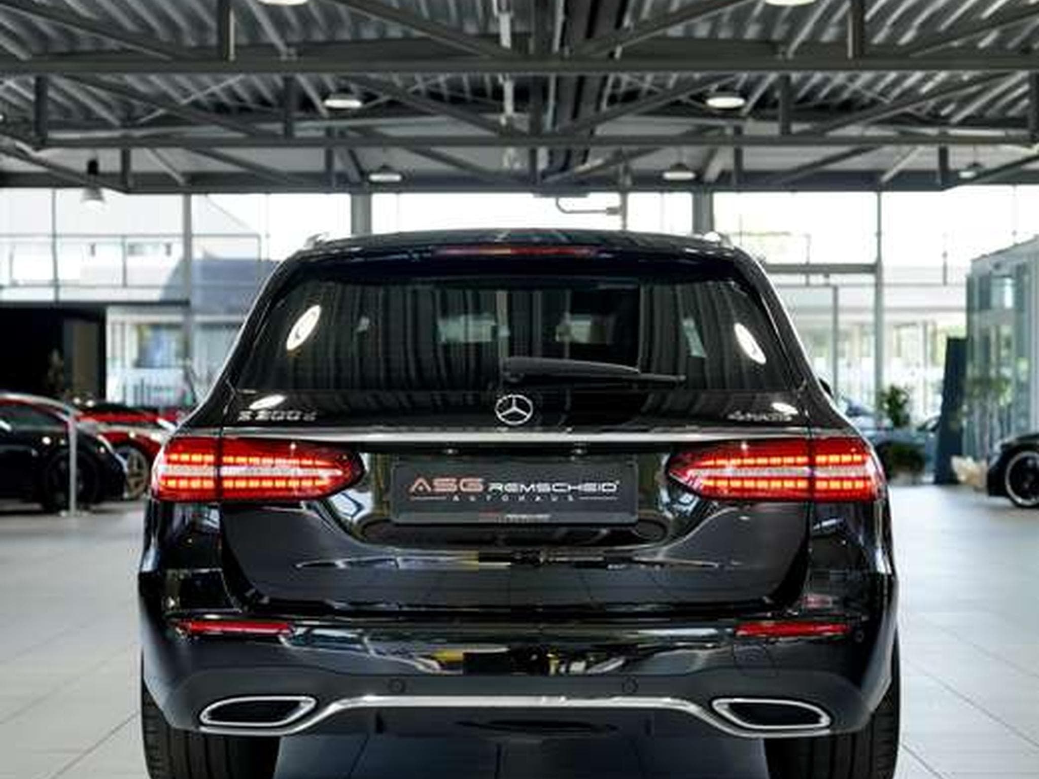 Mercedes E 300 d T 4M AMG Line *2.H *19 *GSD *AHK *MwSt. (2021) - Photo 8